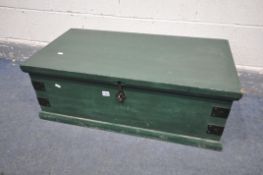 A GREEN PAINTED TOOL CHEST, with a single tray, width 91cm x depth 49cm x height 33cm