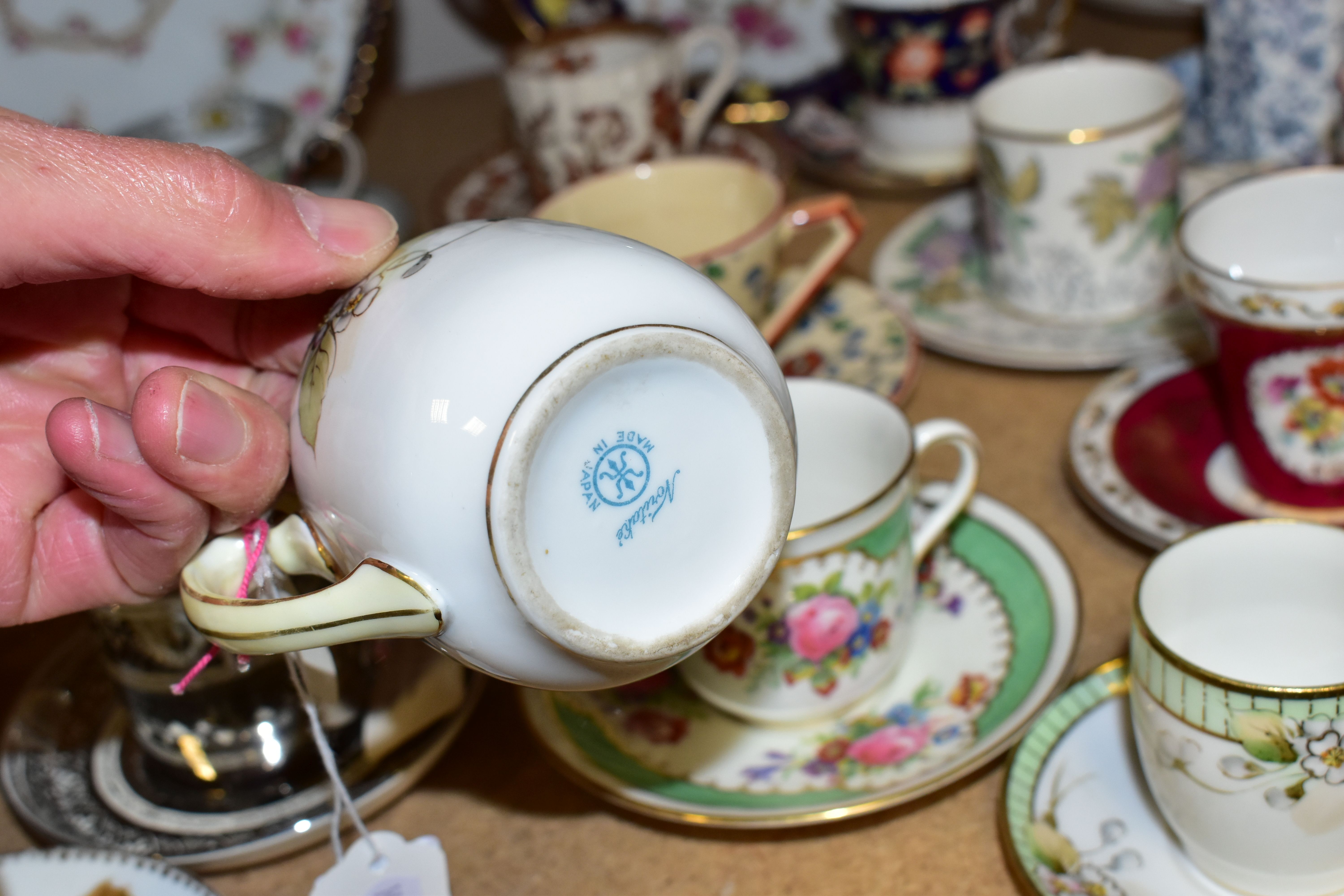 TWENTY SIX ASSORTED COFFEE CUPS AND SAUCERS, comprising a Coalport bread and butter plate hand - Image 11 of 11