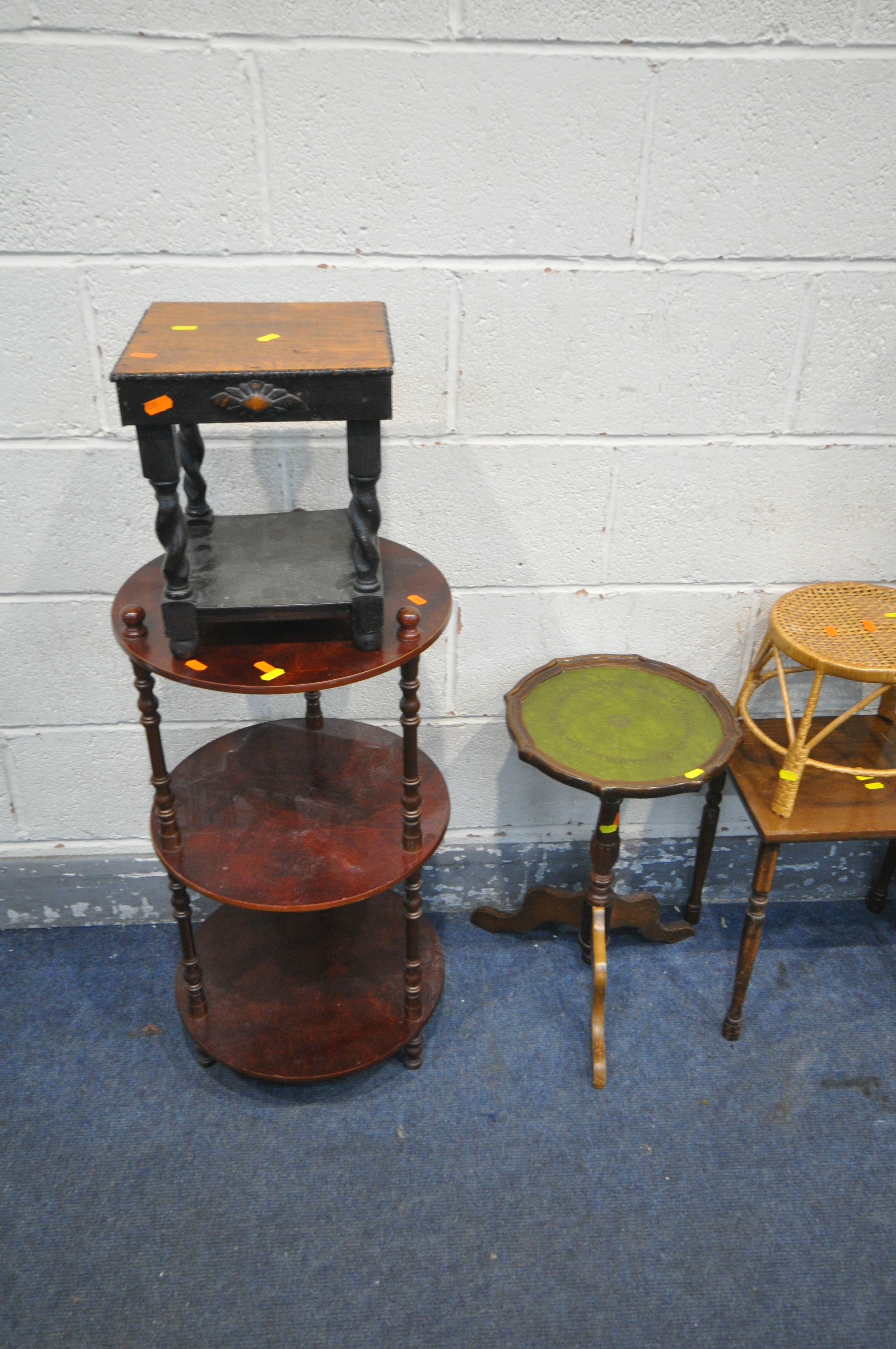 A SELECTION OF OCCASIONAL FURNITRE, to include an oak side table with a hinged storage underneath, - Image 2 of 6