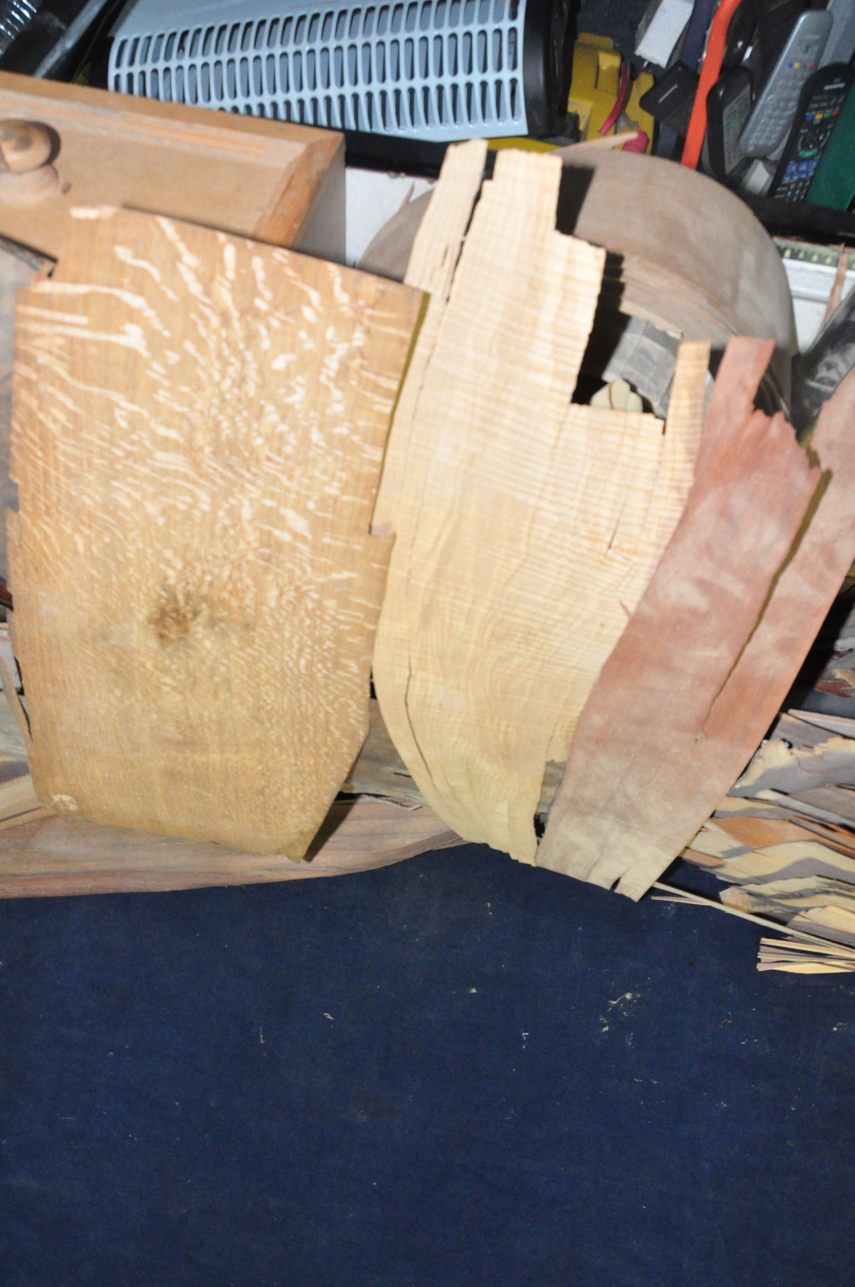 A SELECTION OF NEW AND RECLAIMED WOOD VENEERS and door handles, woods including Burr Walnut, - Image 5 of 7