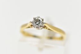 AN 18CT GOLD SINGLE STONE DIAMOND RING, a single round brilliant cut diamond in a six claw