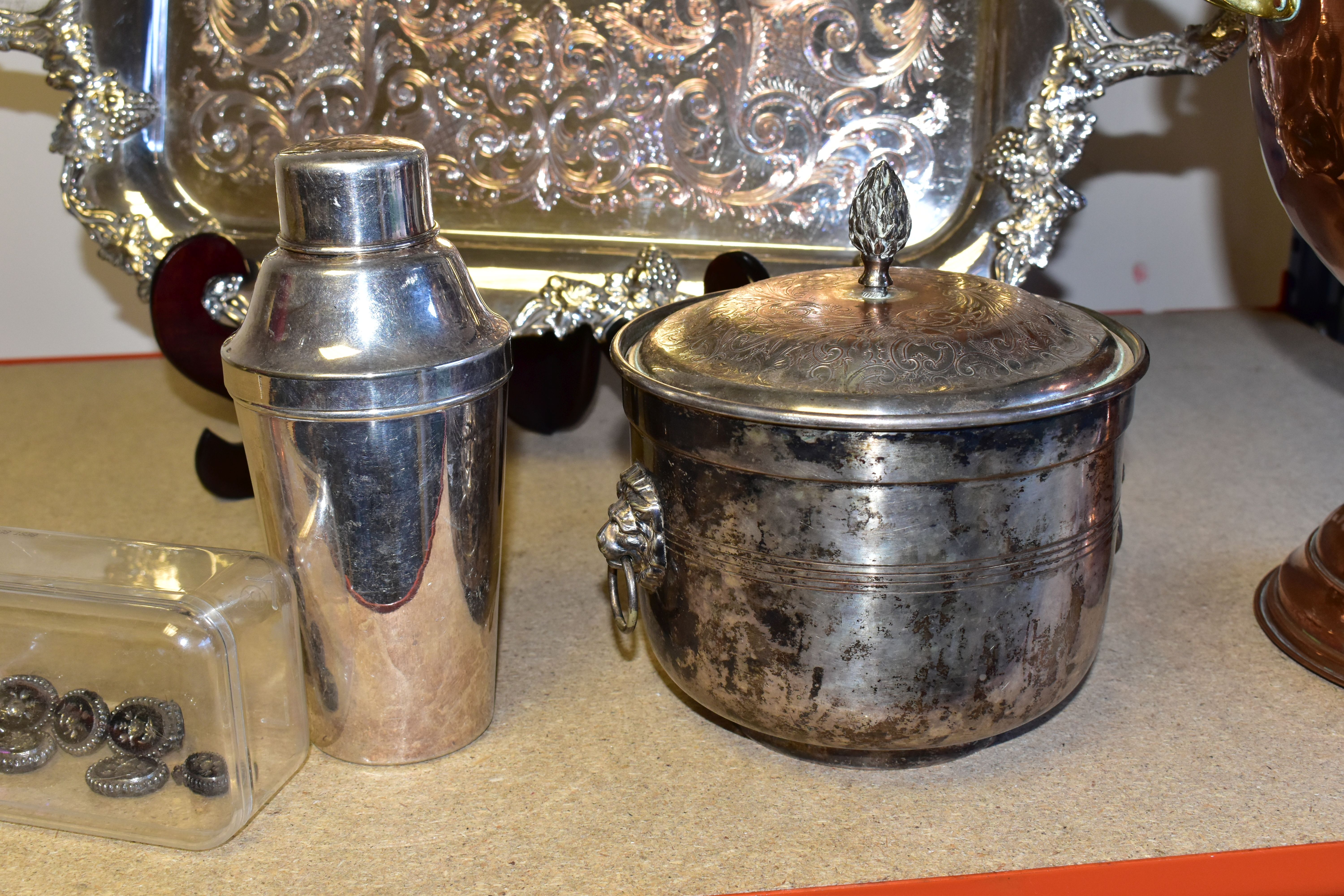 A COLLECTION OF SILVER PLATE AND COPPER SUNDRIES, to include a large EPC Sheffield reproduction - Image 4 of 7