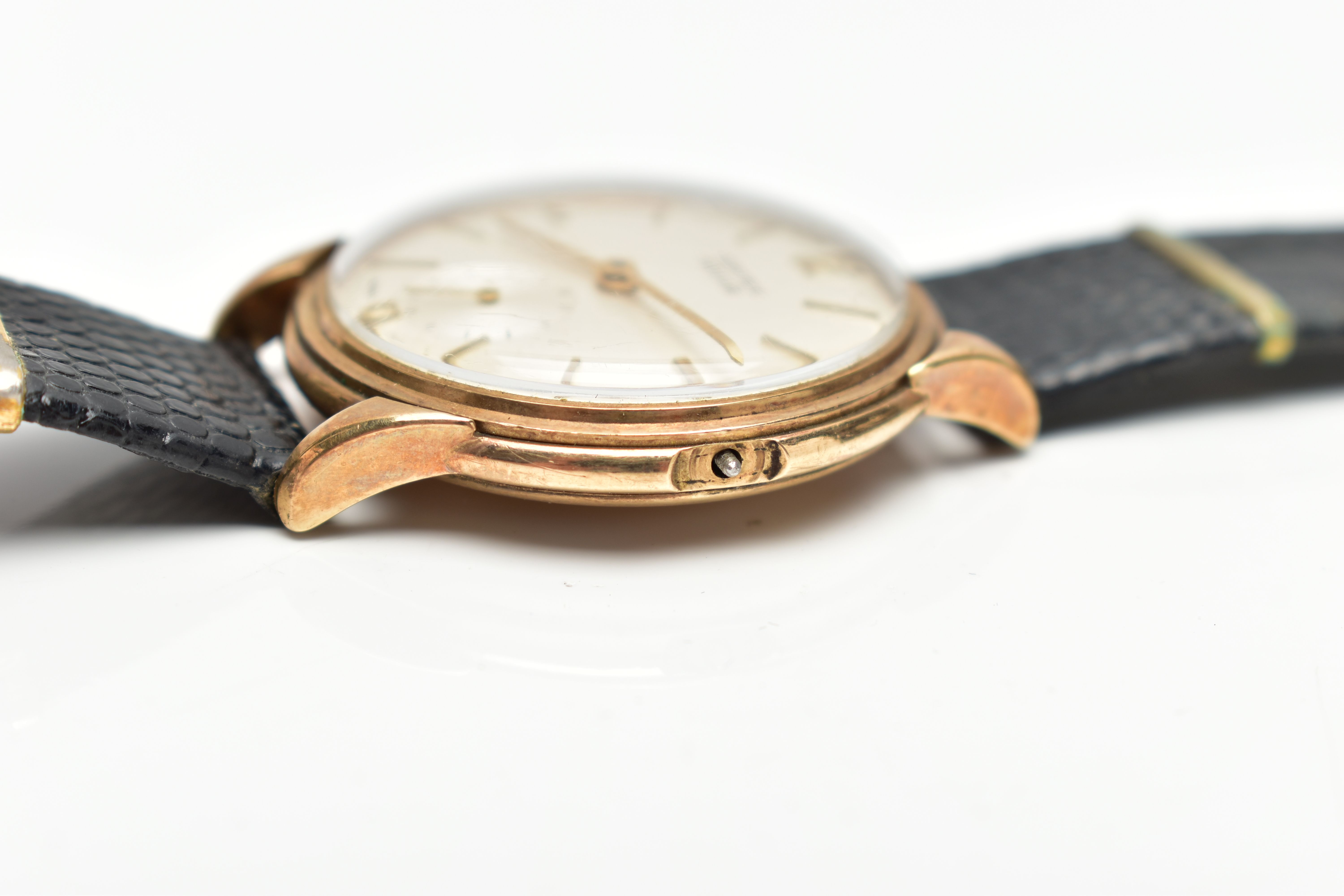 A 9CT GOLD 'VERTEX REVUE' WRISTWATCH, an AF hand wound movement, round champagne dial, signed ' - Image 6 of 6