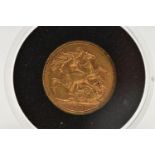 A FULL GOLD SOVEREIGN QUEEN VICTORIA MELBOURNE MINT 22ct Mintage 3,067, 7.98gr 22.05 diameter