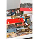 A QUANTITY OF BOXED AND UNBOXED OO GAUGE MODEL RAILWAY ITEMS, to include boxed Hornby A3 class