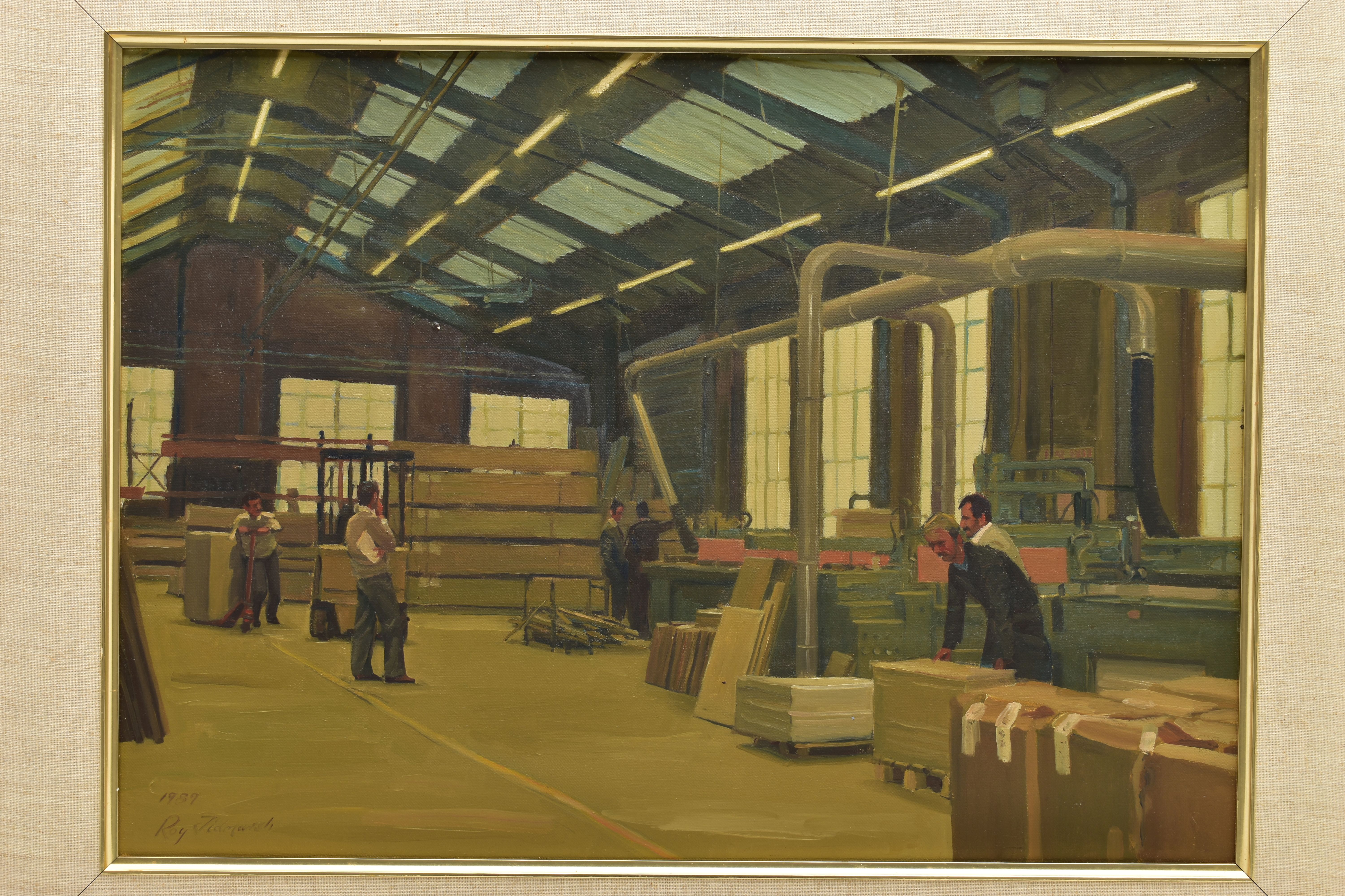 ROY TIDMARCH (BRITIAN 1944) AN INTERIOR VIEW OF A FACTORY WITH FIGURES WORKING, signed and dated - Image 2 of 7