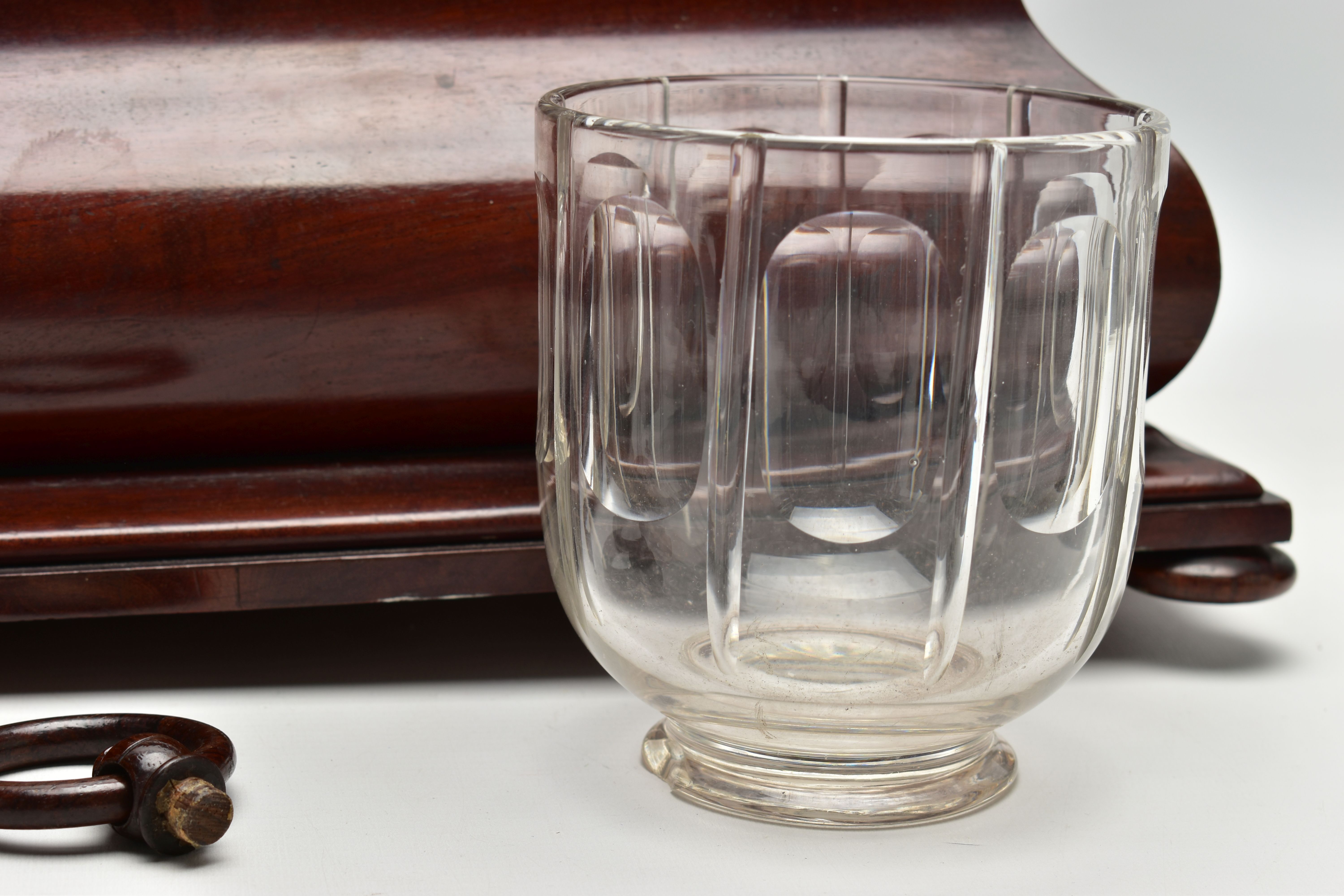 A VICTORIAN LARGE MAHOGANY AND INLAID BOMBE SHAPED TEA CADDY, the hinged cover with parquetry cube - Image 14 of 15