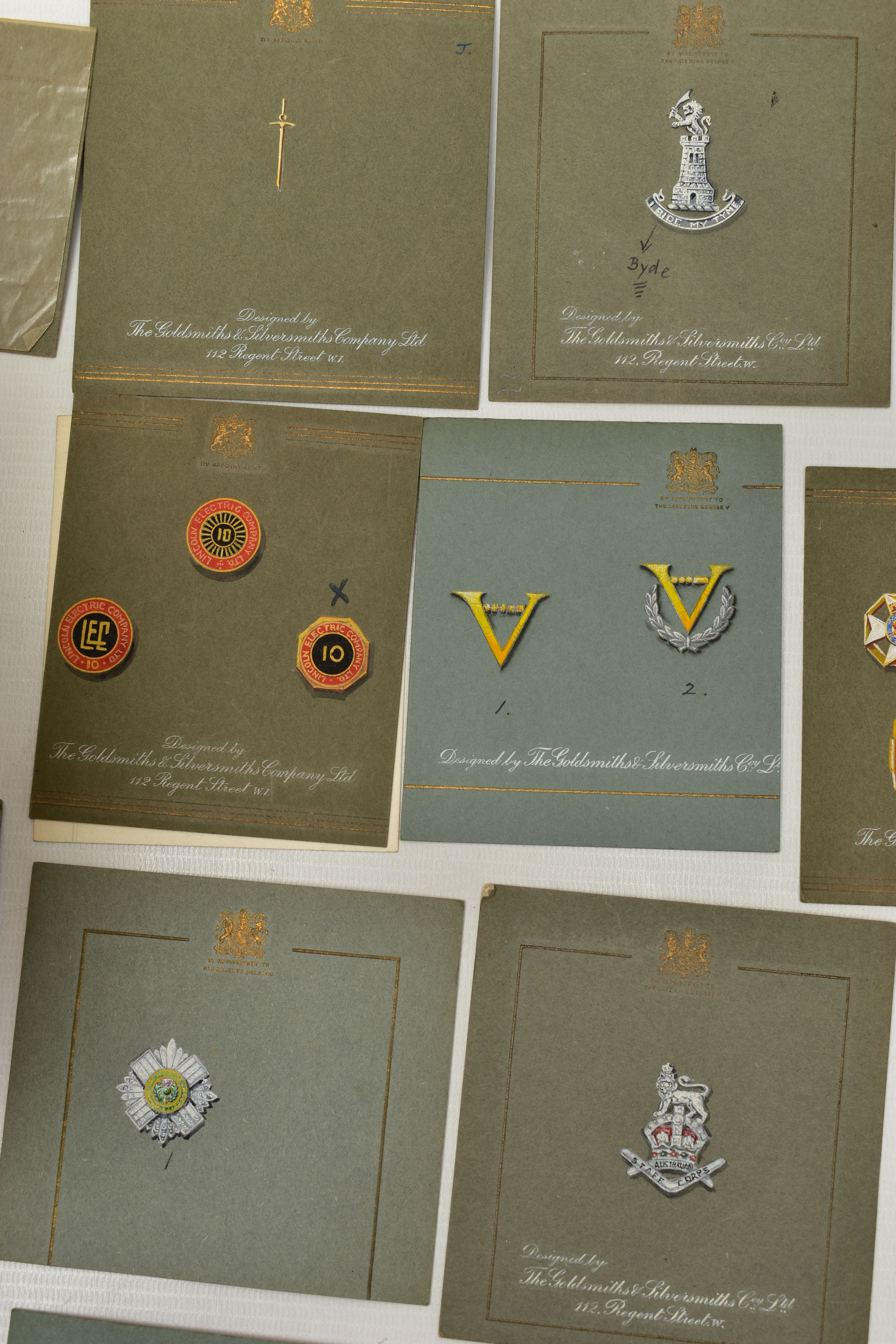 A LARGE COLLECTION OF 'GOLDSMITH & SILVERSMITH CO LTD' EARLY TO MID 20TH CENTURY GOUACHE JEWELLERY - Image 6 of 10