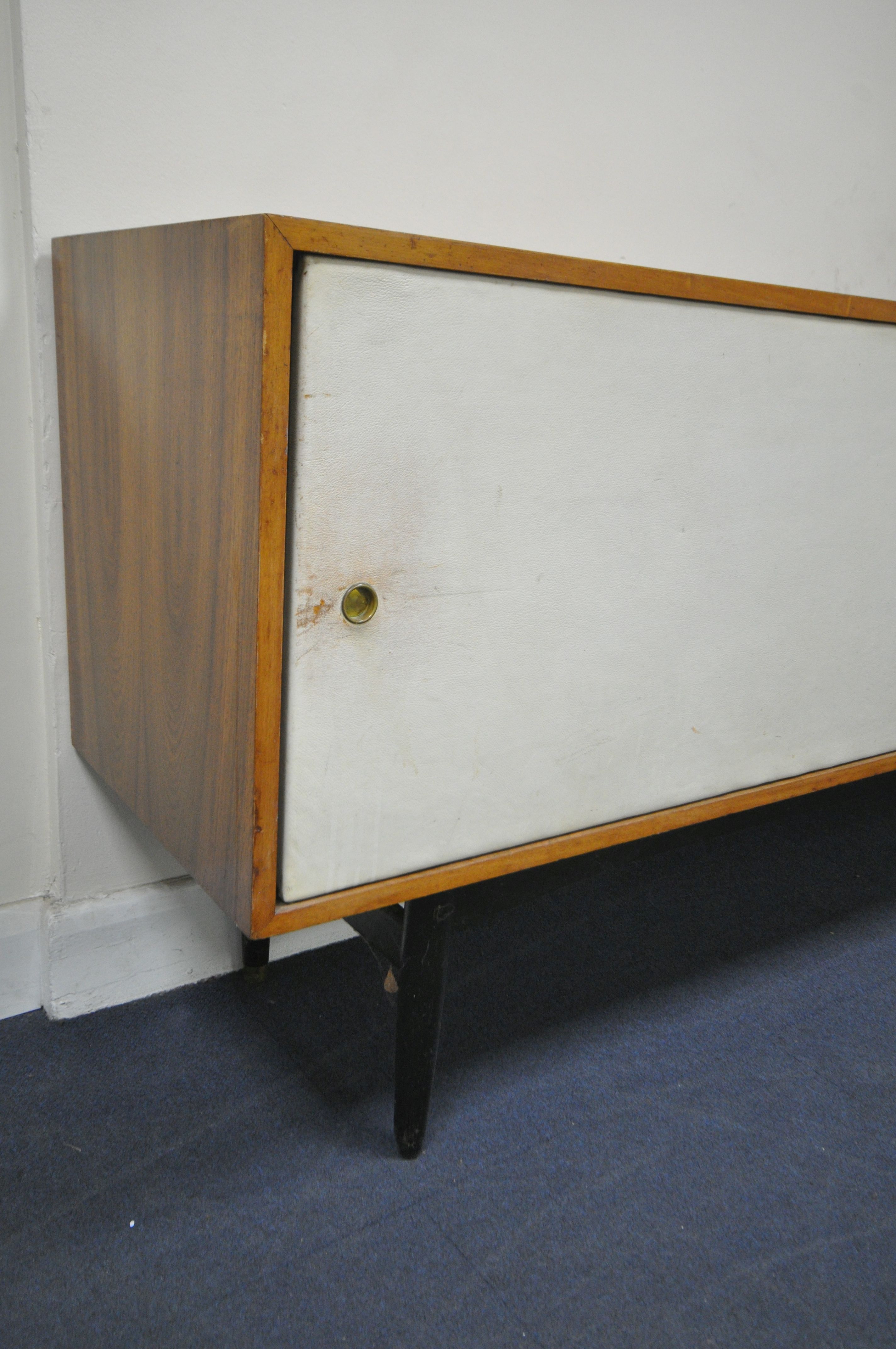 ROBIN DAY (1915-2010) FOR HILLE, A MID-CENTURY ROSEWOOD SIDEBOARD, the double white sliding doors - Image 5 of 8