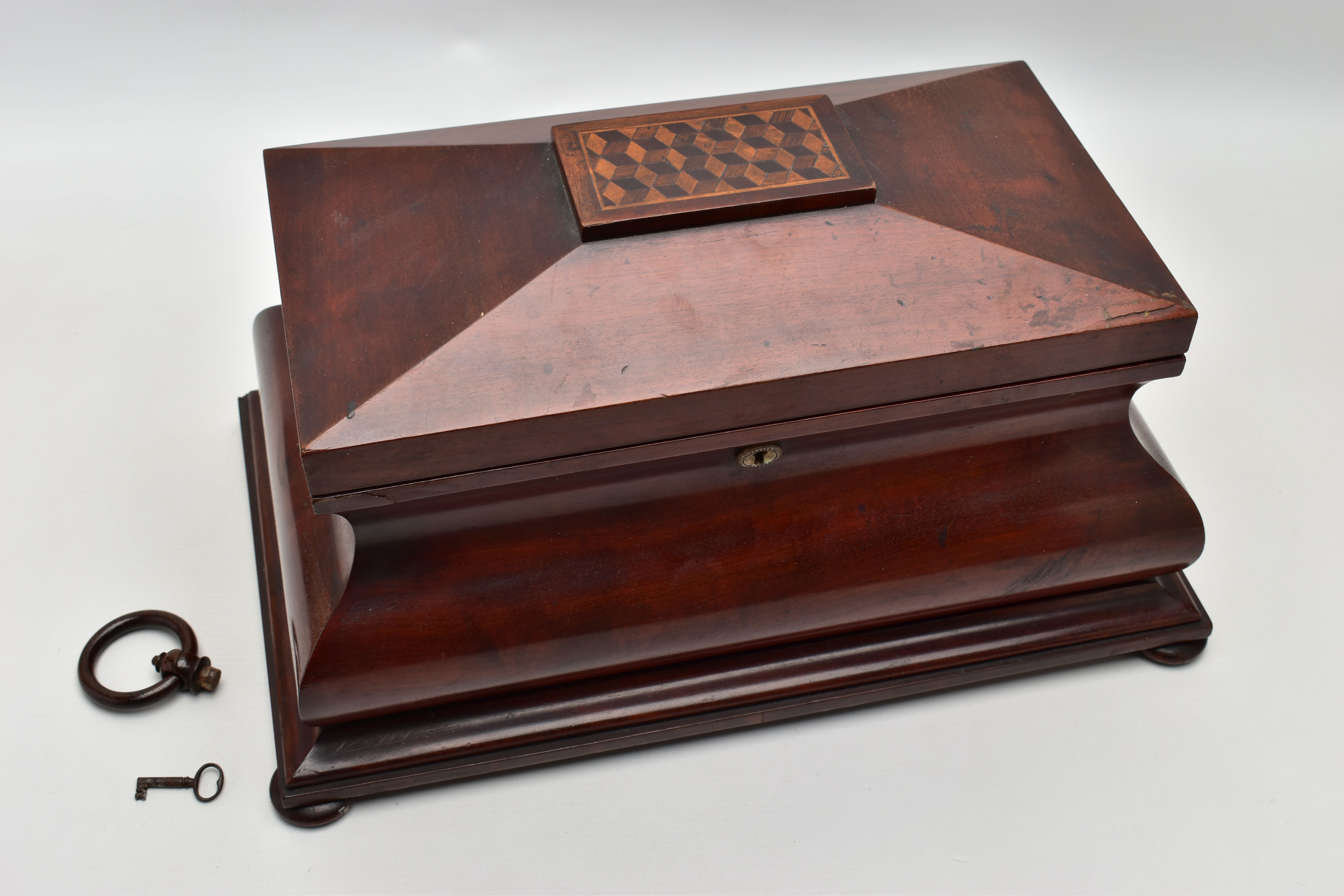 A VICTORIAN LARGE MAHOGANY AND INLAID BOMBE SHAPED TEA CADDY, the hinged cover with parquetry cube - Image 7 of 15