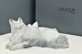 A BOXED LALIQUE HAPPY AND HEGGIE CATS GROUP, serial number 1179800, modelled as recumbent cats,