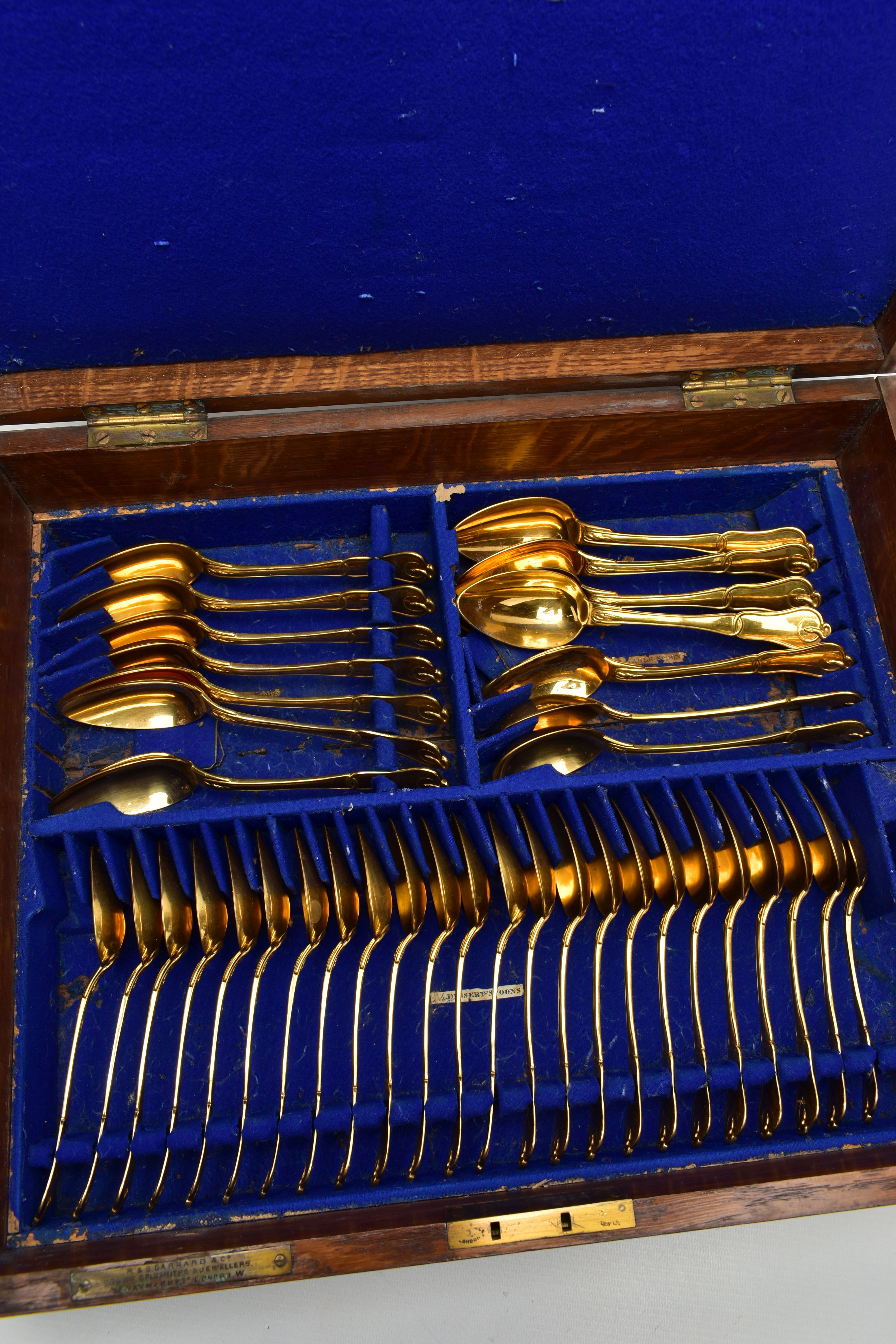 A LATE 19TH / EARLY 20TH CENTURY OAK CANTEEN CONTAINING A CHRISTOFLE GILT METAL DESSERT SERVICE, the - Image 8 of 14