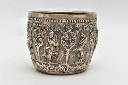 A LATE 19TH / EARLY 20TH CENTURY INDIAN SILVER BOWL, the exterior cast in relief with figures