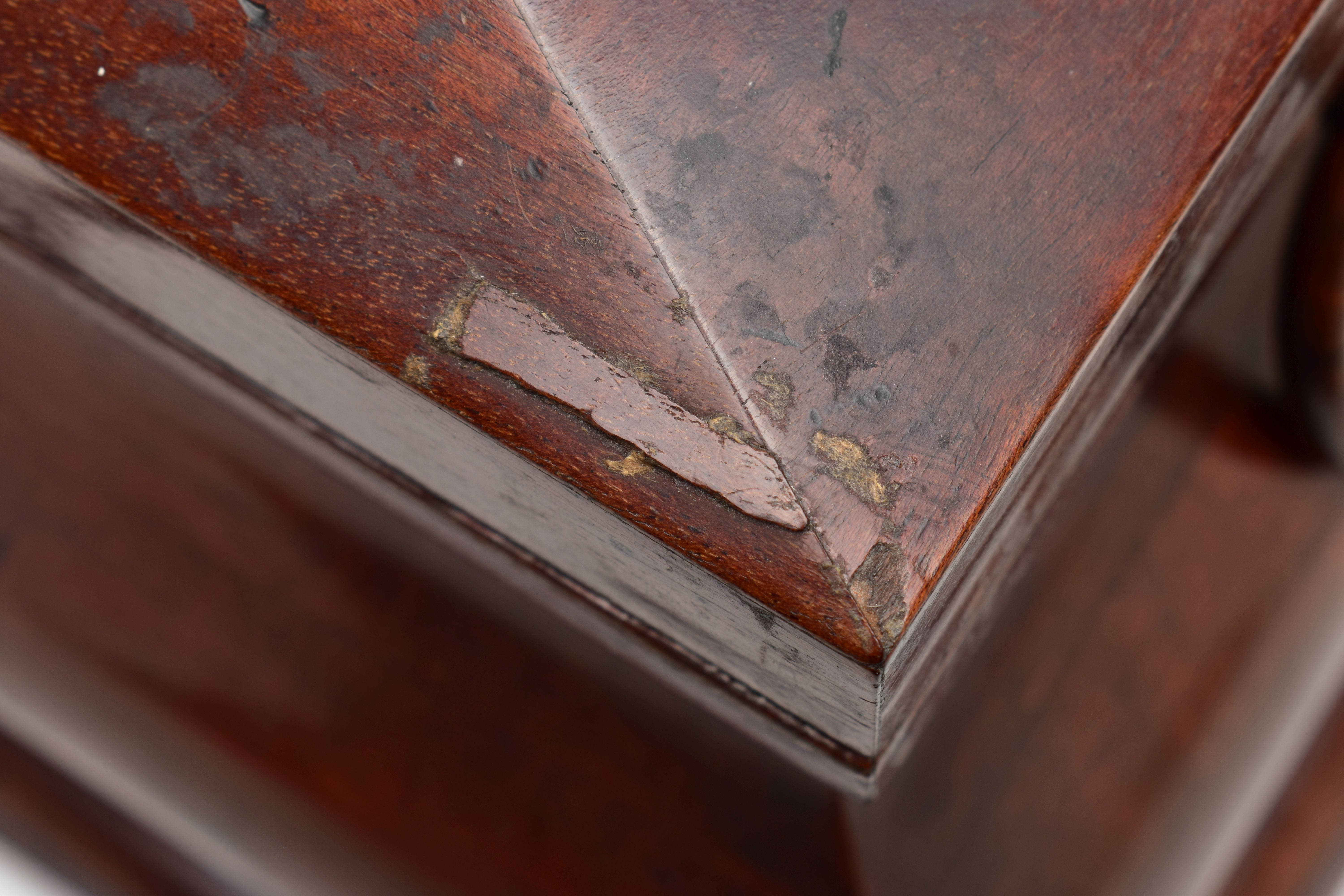 A VICTORIAN LARGE MAHOGANY AND INLAID BOMBE SHAPED TEA CADDY, the hinged cover with parquetry cube - Image 12 of 15