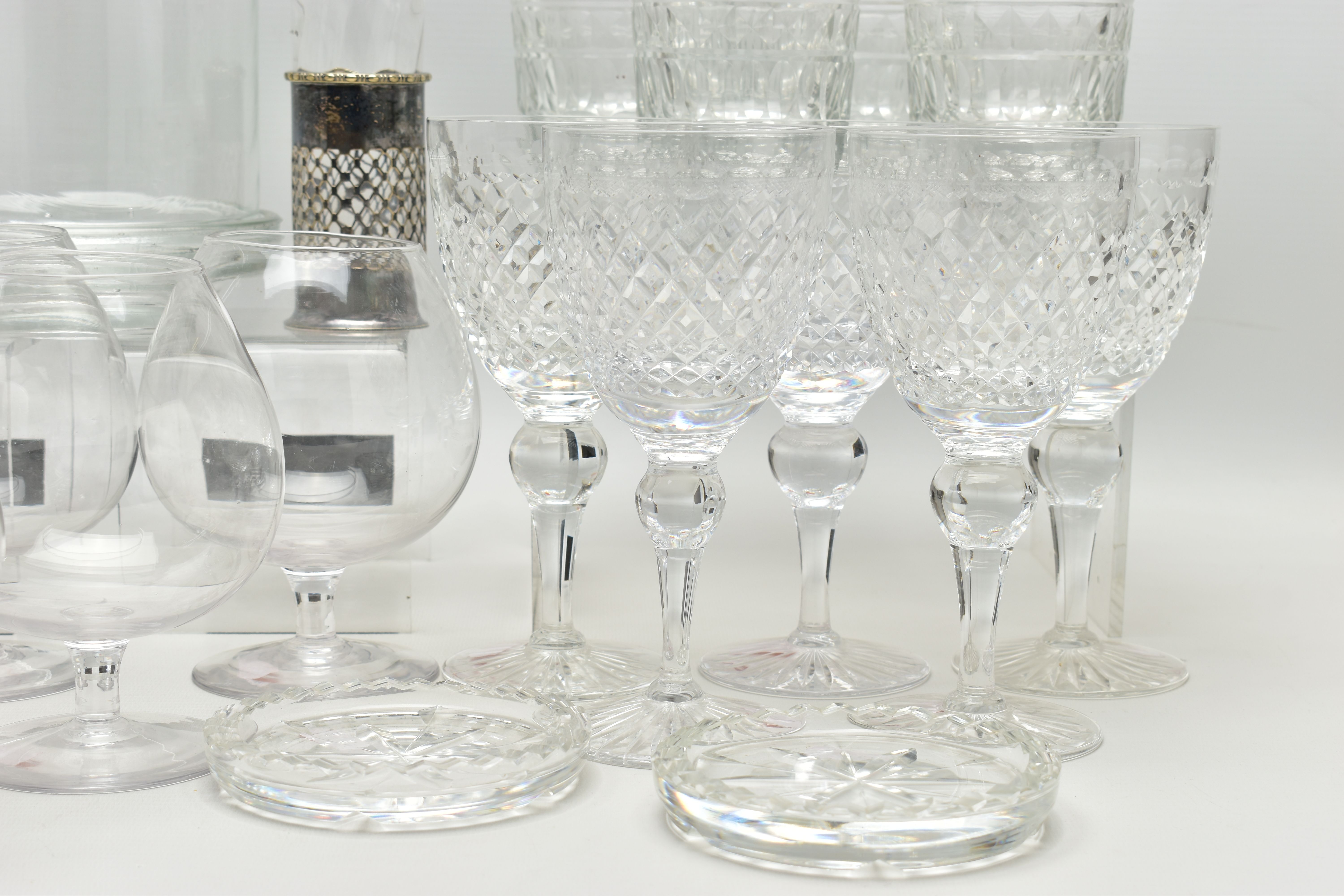 A GROUP OF CUT CRYSTAL AND GLASSWARE, comprising five cut crystal whisky glasses, five cut crystal - Image 13 of 18