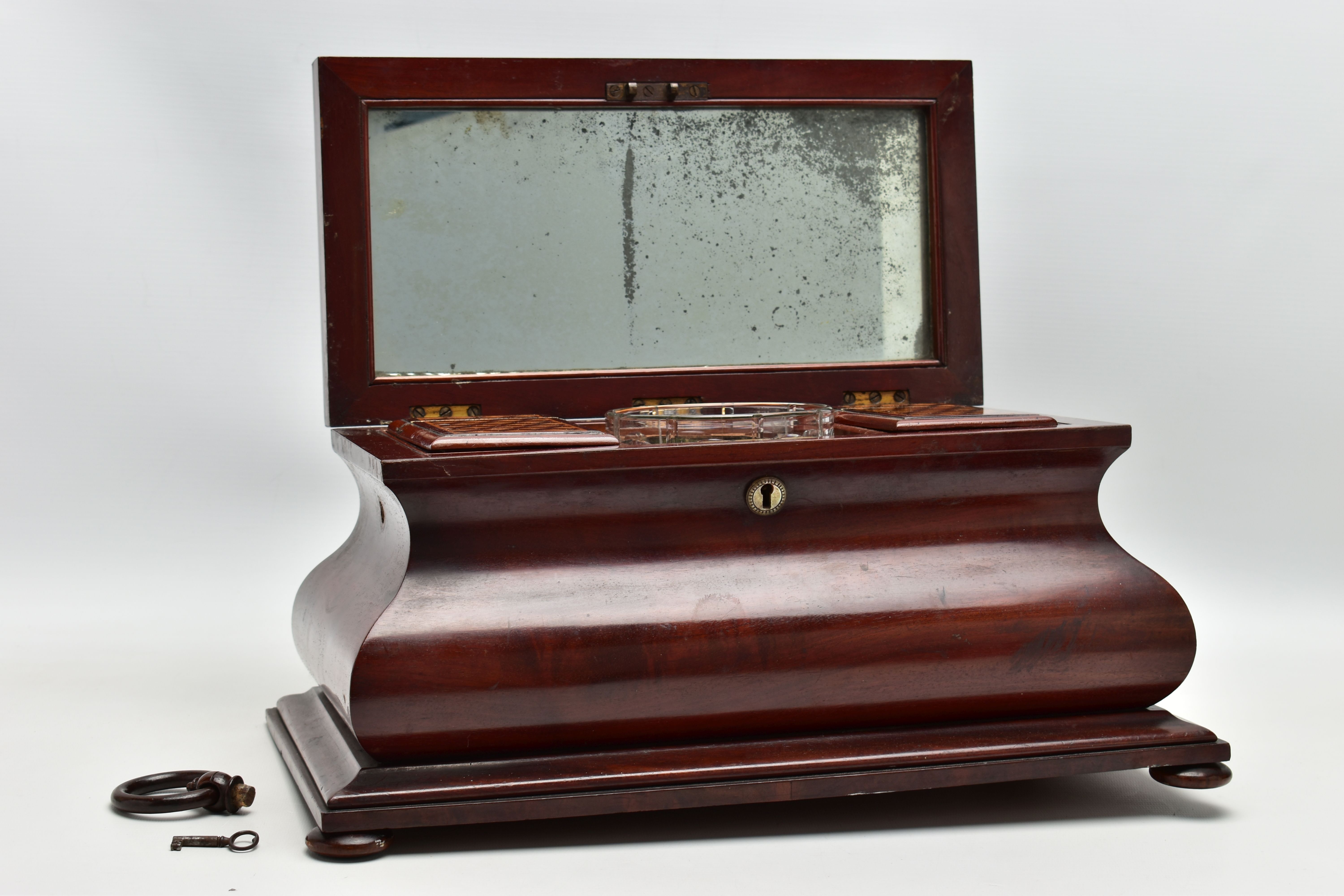 A VICTORIAN LARGE MAHOGANY AND INLAID BOMBE SHAPED TEA CADDY, the hinged cover with parquetry cube - Image 6 of 15