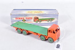 A BOXED DINKY SUPERTOYS FODEN FLAT TRUCK, No.902, 2nd type cab, orange cab and chassis, green