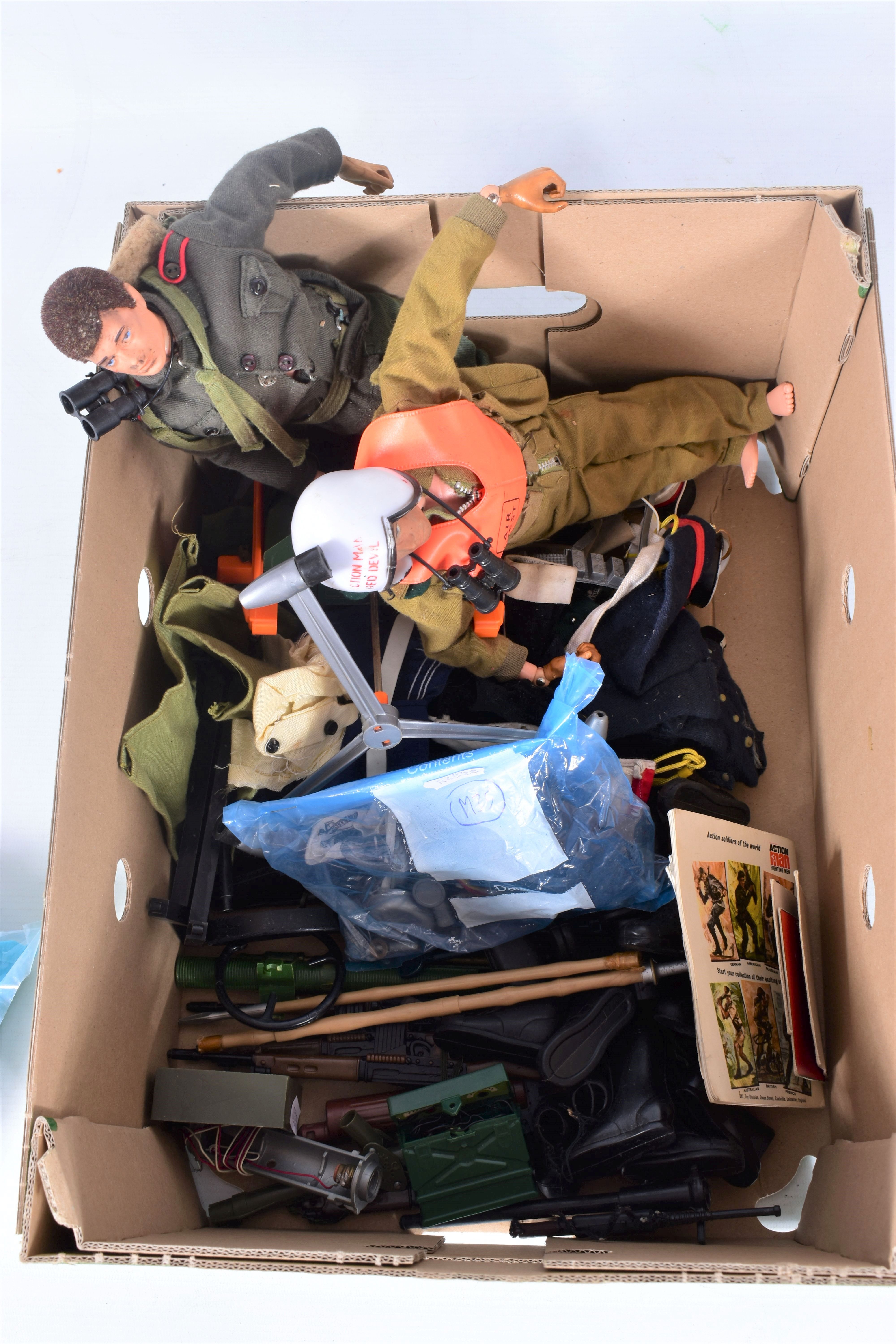 A QUANTITY OF UNBOXED AND ASSORTED ACTION MAN FIGURES AND ACCESSORIES, to include 1972 Olympic - Image 3 of 5