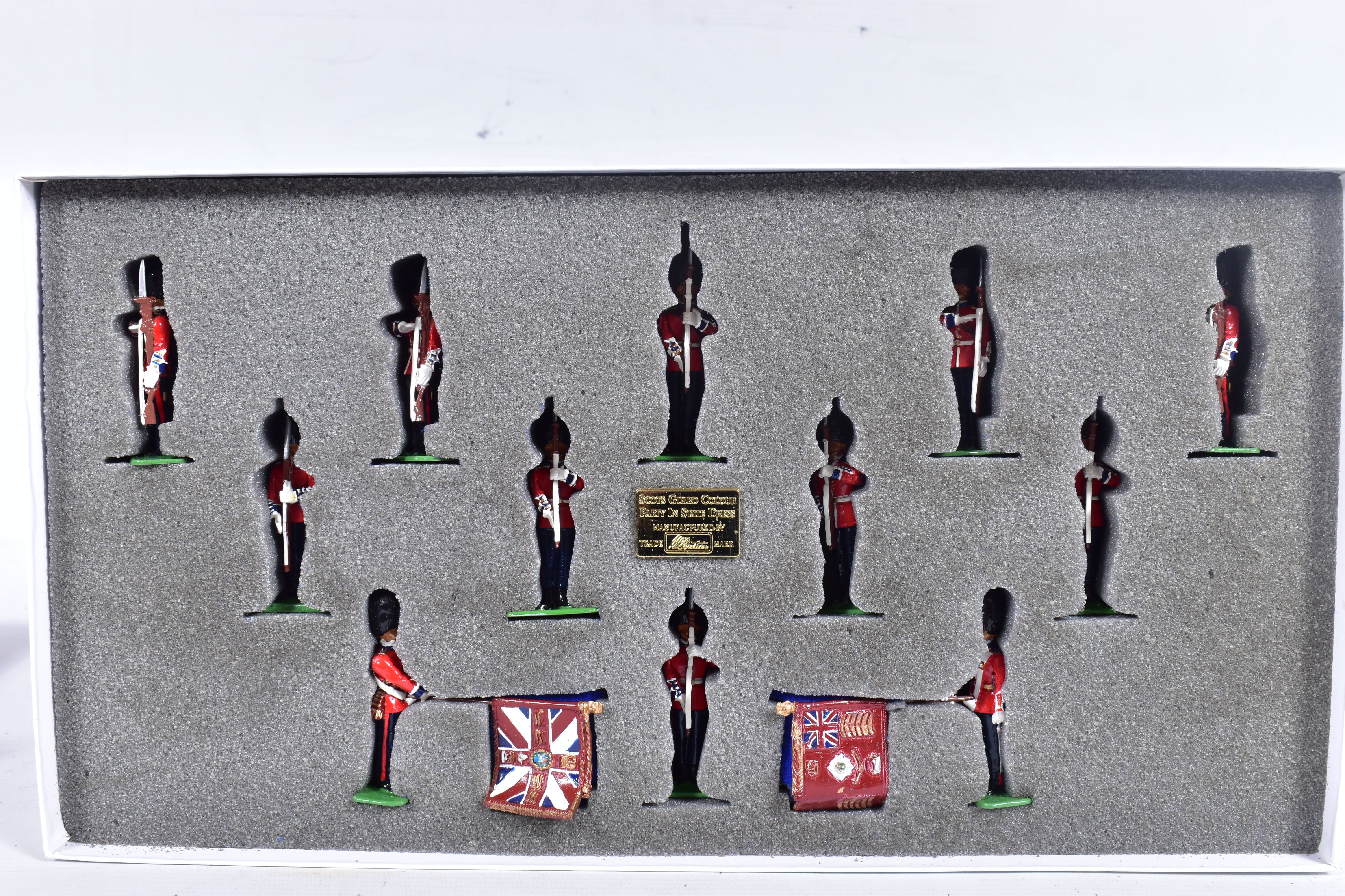 A BRITAINS SCOTS GUARDS BAND OF THE PIPES AND DRUMS 1899 FIGURE SET, No.0214, Limited Edition - Image 12 of 18