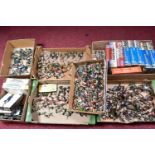 A QUANTITY OF BOXED AND UNBOXED ASSORTED PLASTIC SOLDIER FIGURES, all are of Napoleon era soldiers