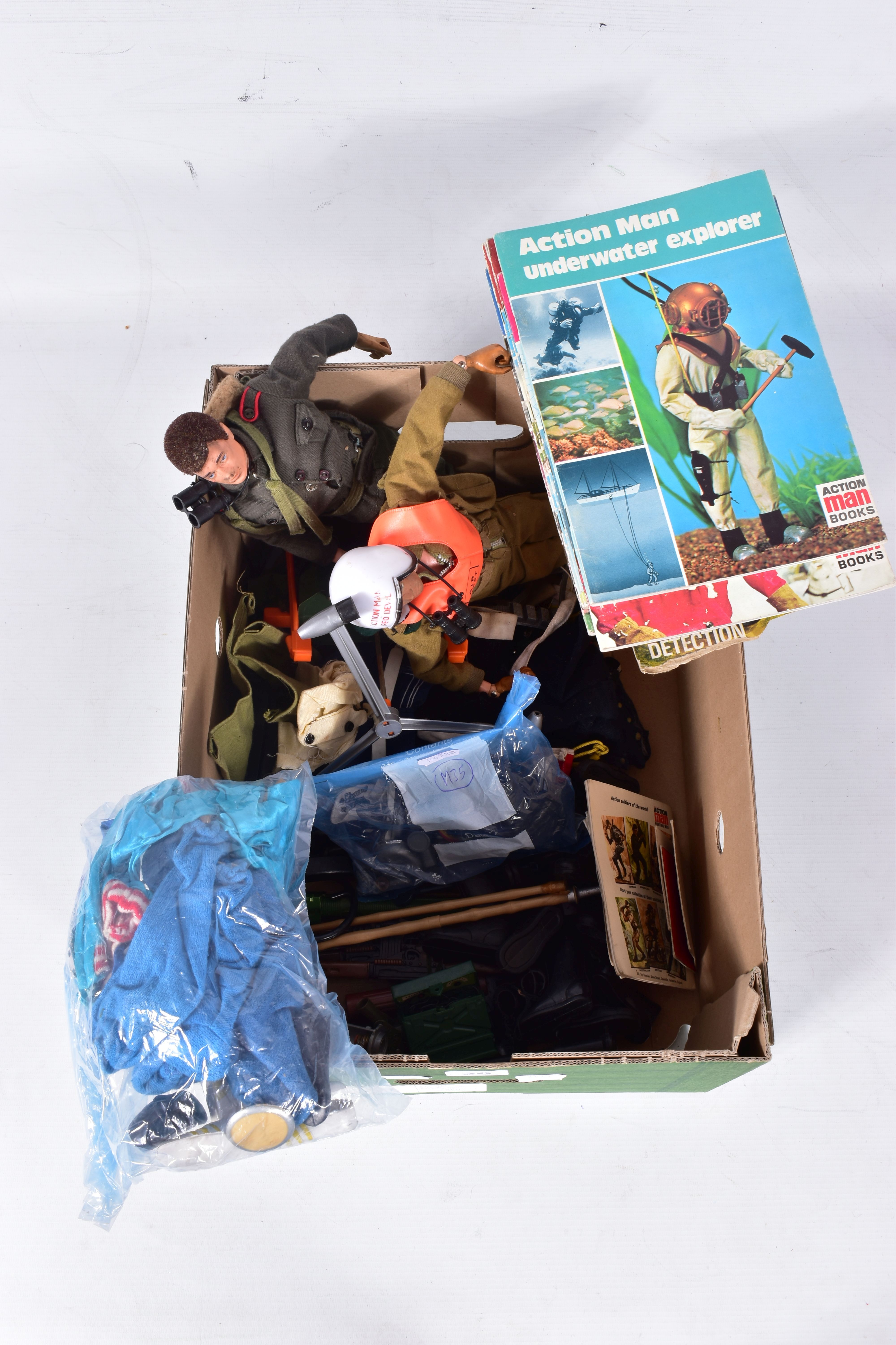 A QUANTITY OF UNBOXED AND ASSORTED ACTION MAN FIGURES AND ACCESSORIES, to include 1972 Olympic