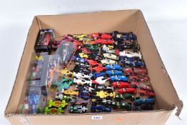 A COLLECTION OF BOXED, UNBOXED AND ASSORTED DIECAST FORMULA ONE AND OTHER RACING CAR MODELS, to
