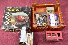 A BOXED SCALEXTRIC MOTOR RACING SET NO. GP3, appears largely complete with both cars, but appear