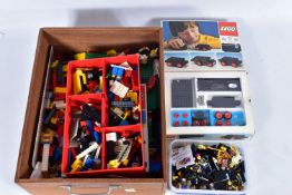 A QUANTITY OF UNBOXED AND ASSORTED LEGO, mainly 1970's era, to include incomplete boxed Lego Motor