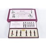 A BRITAINS FOR HAMLEYS LIMITED EDITION ROYAL GUARD OF HONOUR THE QUEEN'S COMPANY GRENADIER