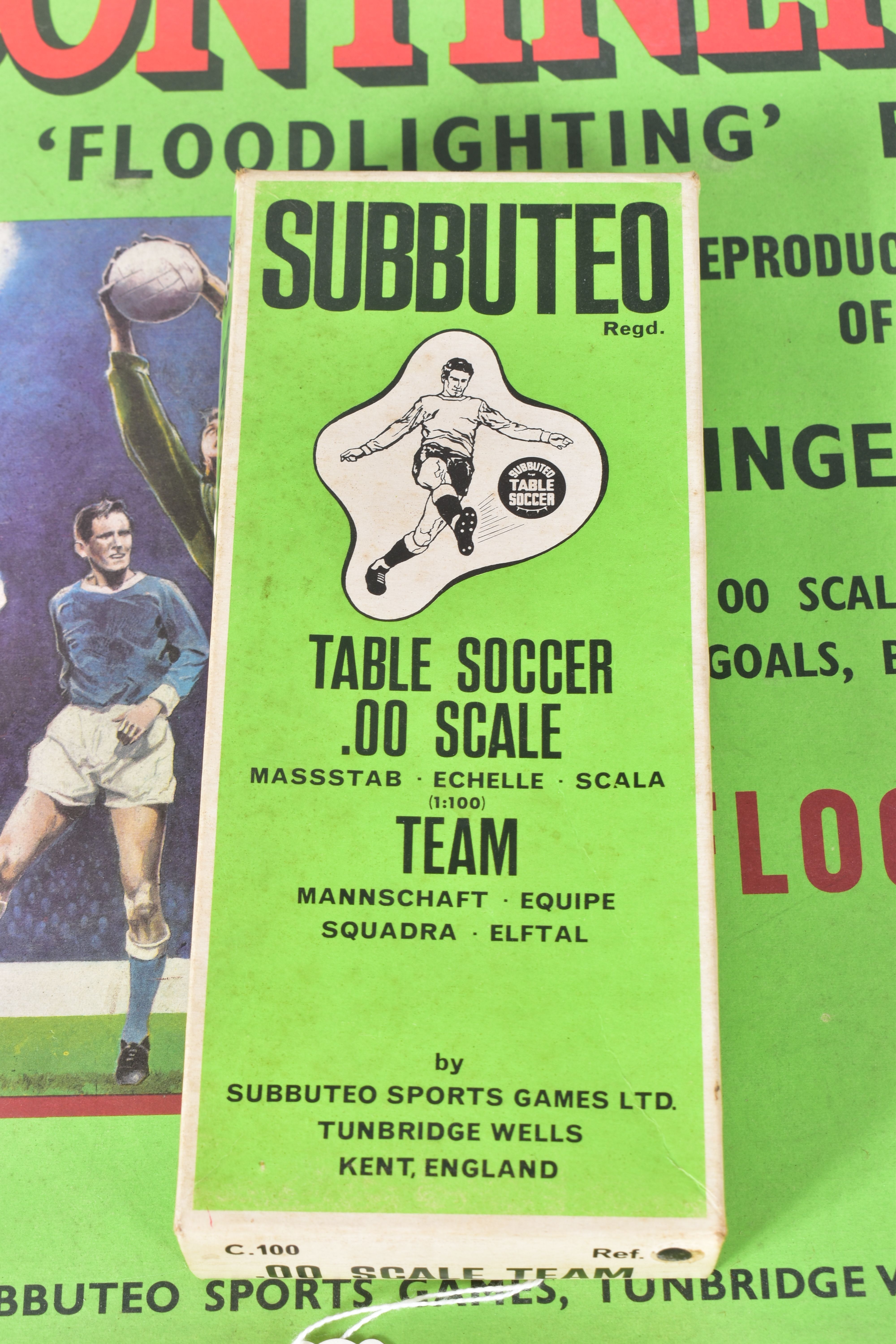 A BOXED SUBBUTEO CONTINENTAL FLOODLIGHTING EDITION SET, missing pitch but otherwise appears - Image 7 of 8