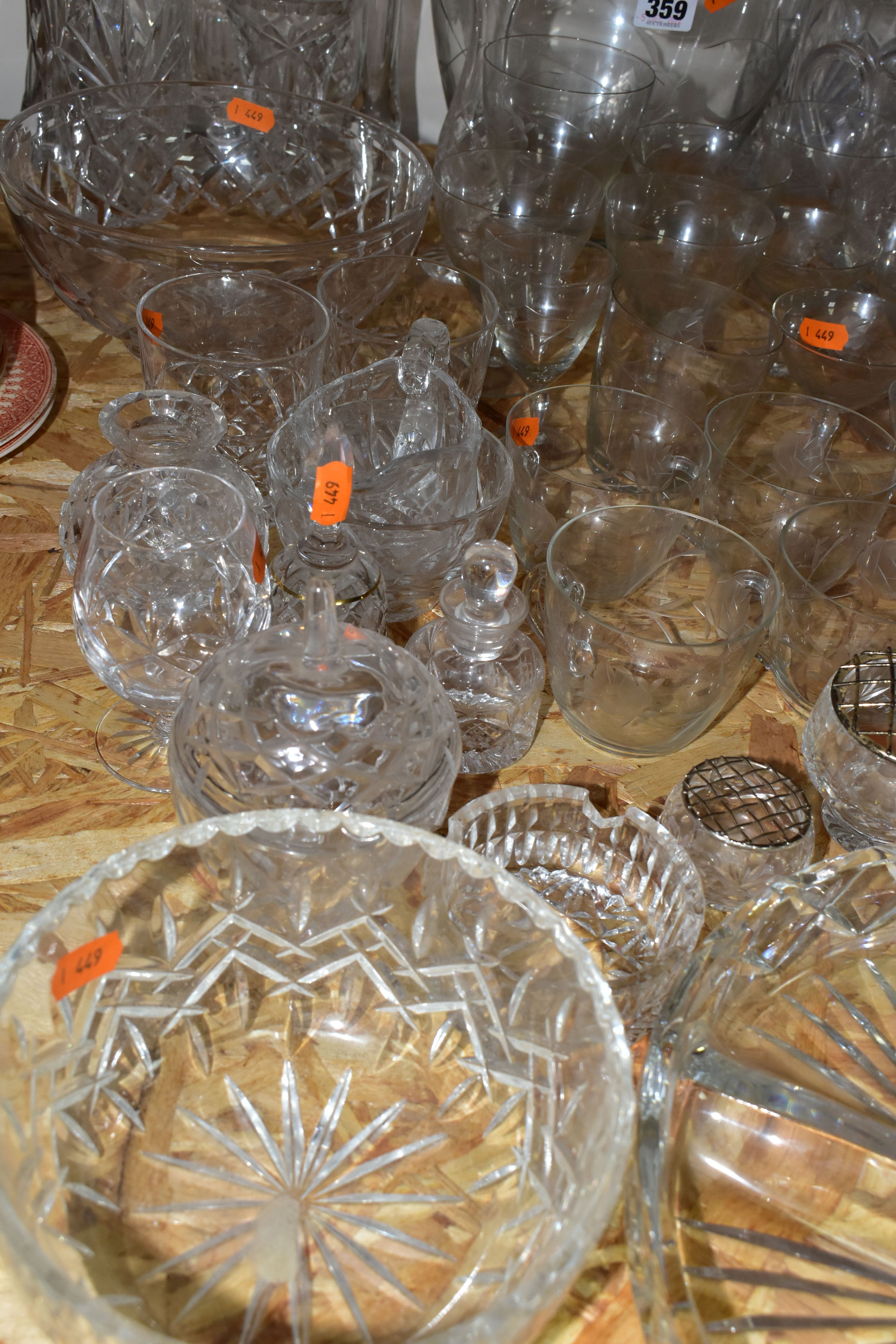 A QUANTITY OF CUT CRYSTAL AND GLASSWARE, comprising five Stuart Crystal dessert dishes, a 'Rose' - Image 5 of 6