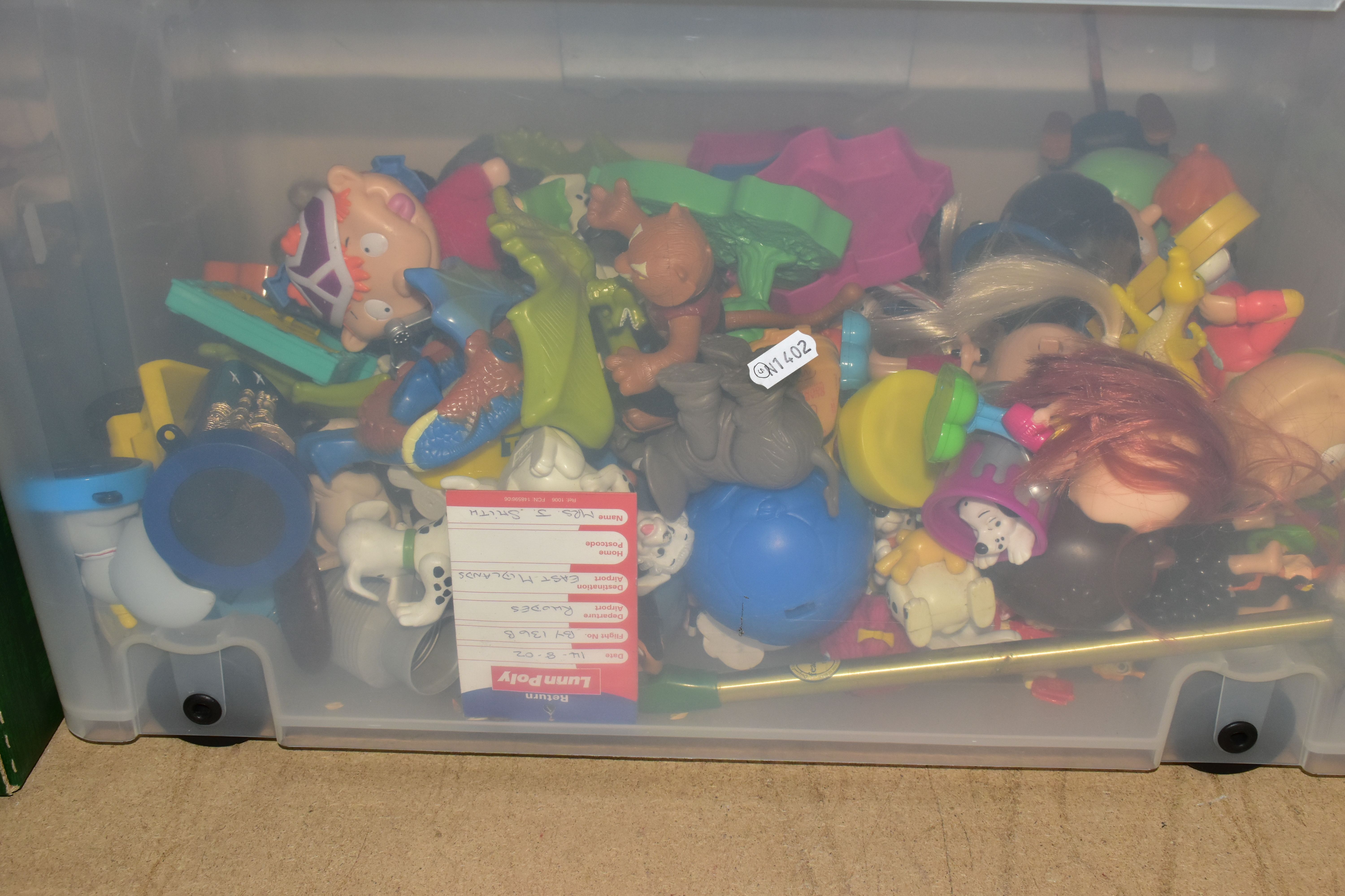 FIVE BOXES OF McDONALDS HAPPY MEAL TOYS ETC, to include a box of balloons, a box of plastic toys, - Image 4 of 7