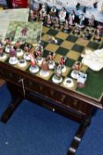 A BUCKINGHAM PEWTER LIMITED EDITION TOWER OF LONDON 900TH ANNIVERSARY CHESS SET, comprising set