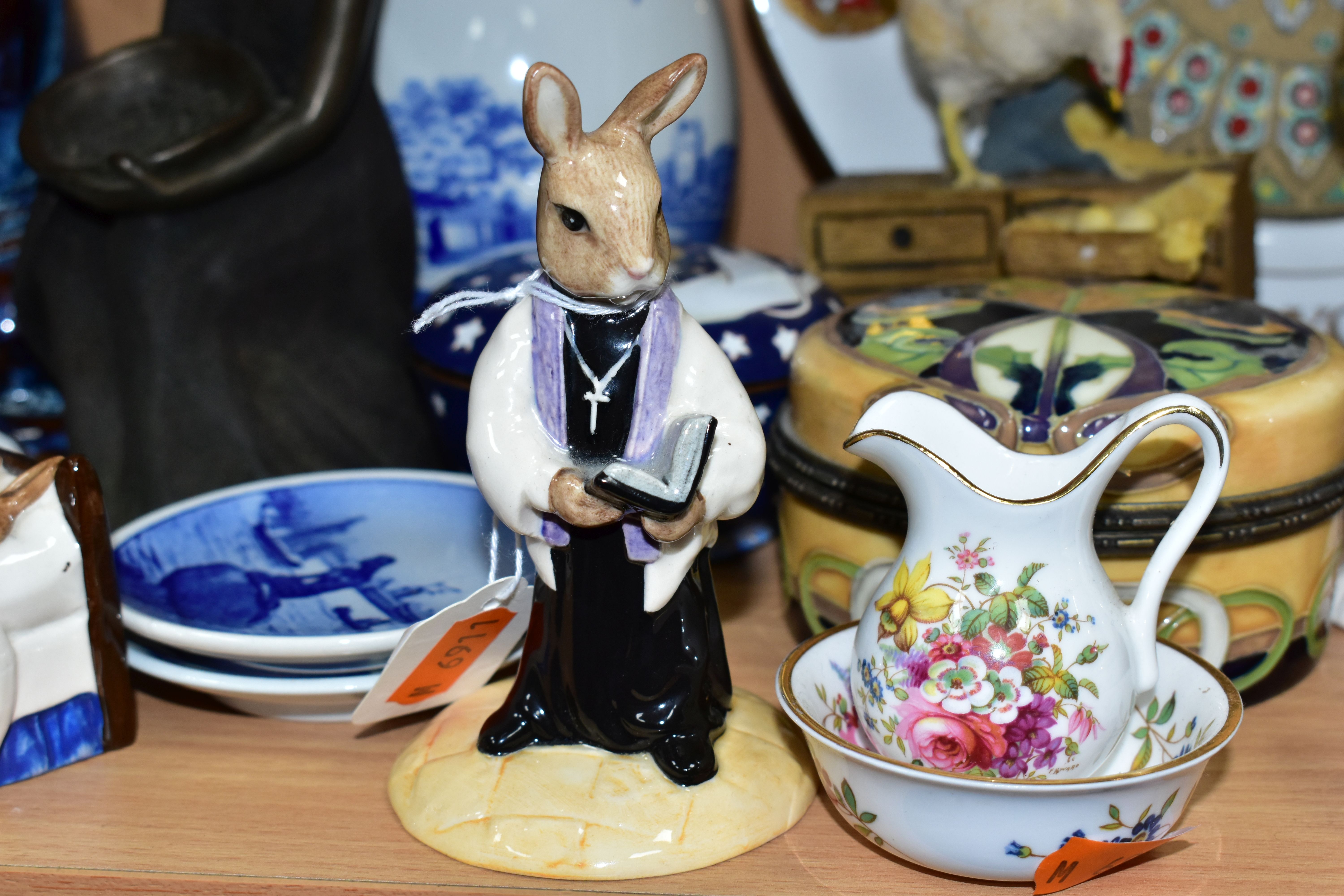 A GROUP OF CERAMICS AND SUNDRY ITEMS, to include Royal Doulton Bunnykins 'Vicar Bunnykins' DB254, an - Image 5 of 13