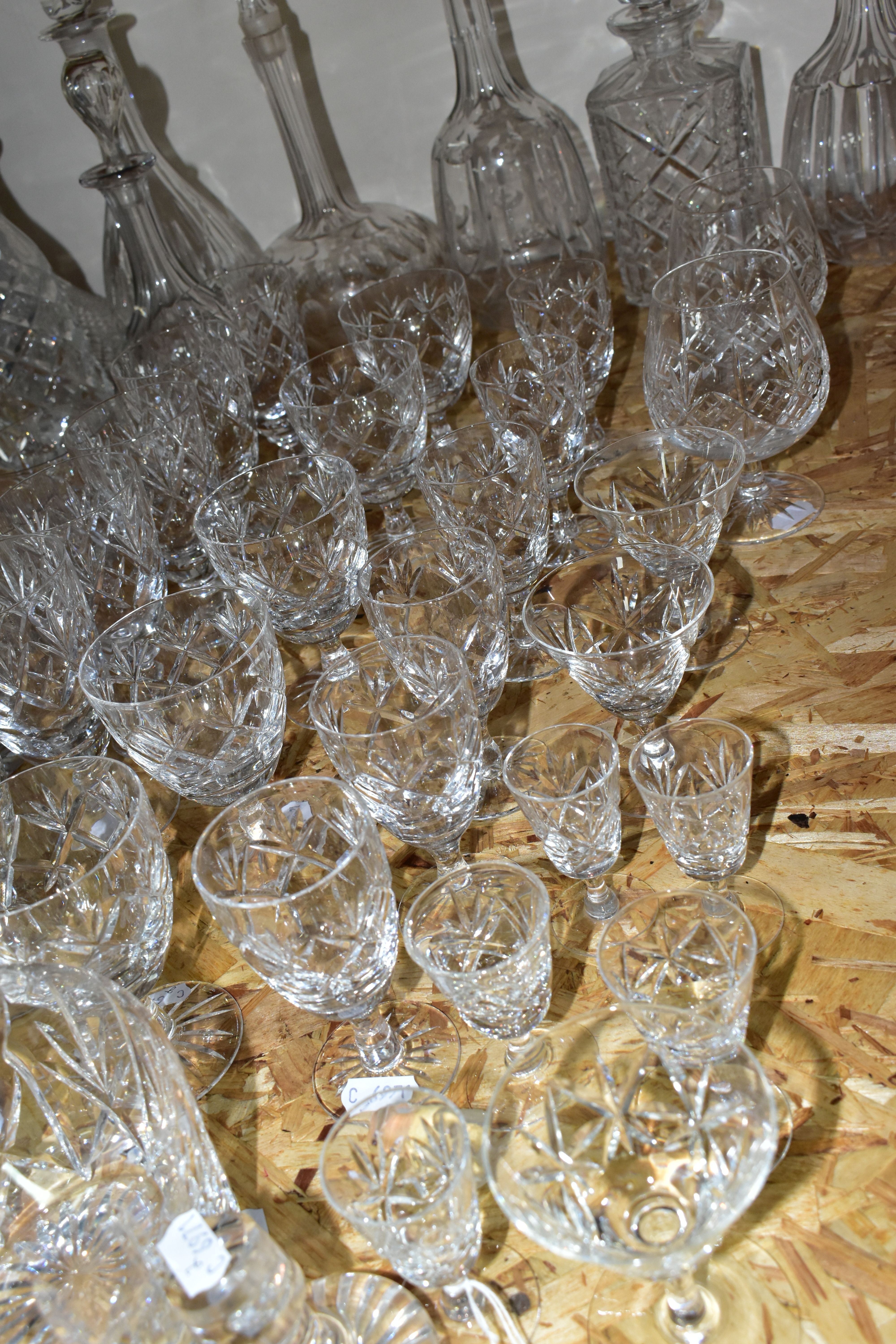 A QUANTITY OF CUT CRYSTAL, comprising a set of six Waterford 'Lismore' Crystal tumblers, a water - Image 5 of 11