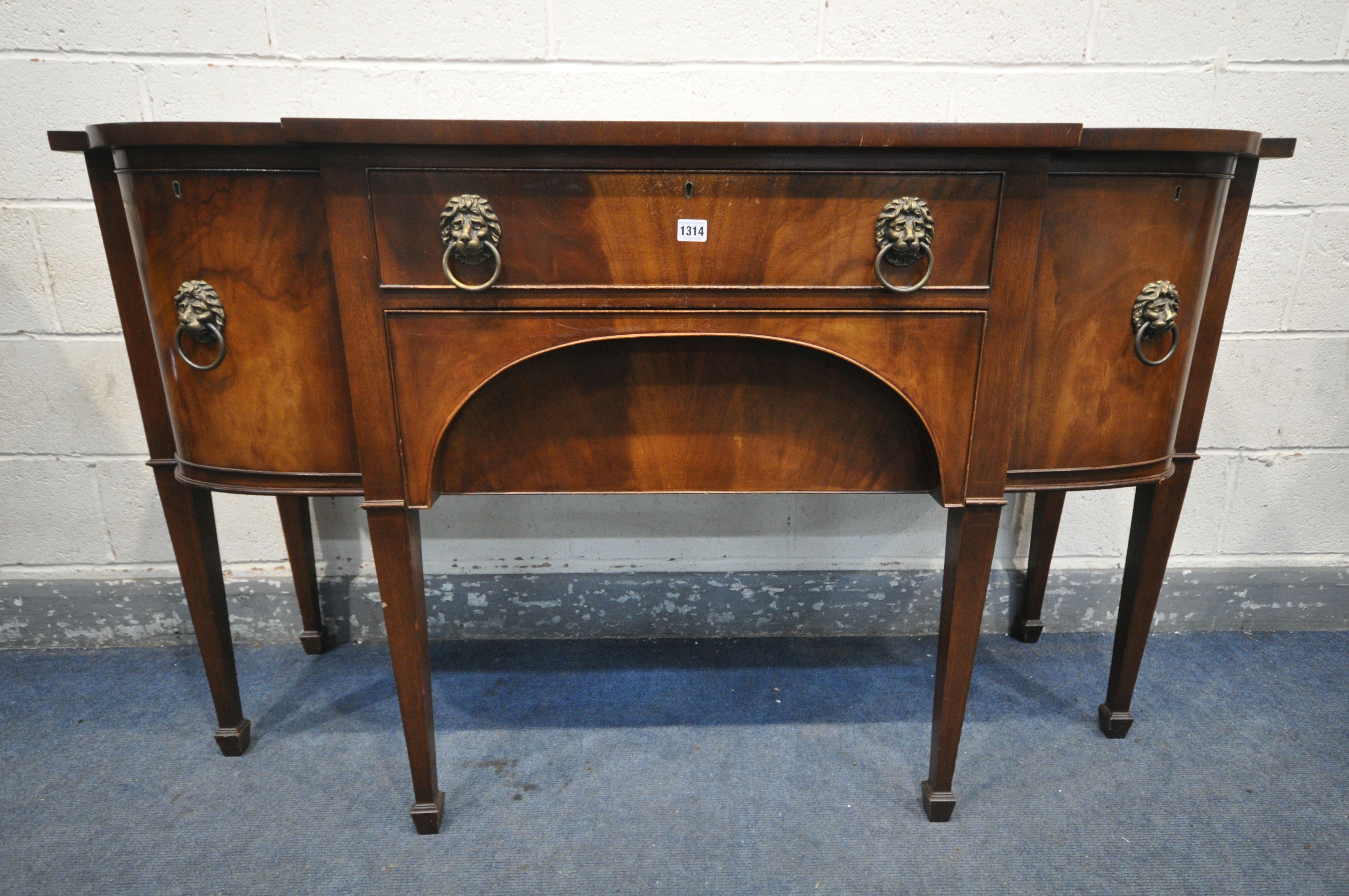 A GEORGIAN STYLE MAHOGANY SIDEBOARD, with double cupboard doors that's flanking two drawers, on - Image 3 of 3