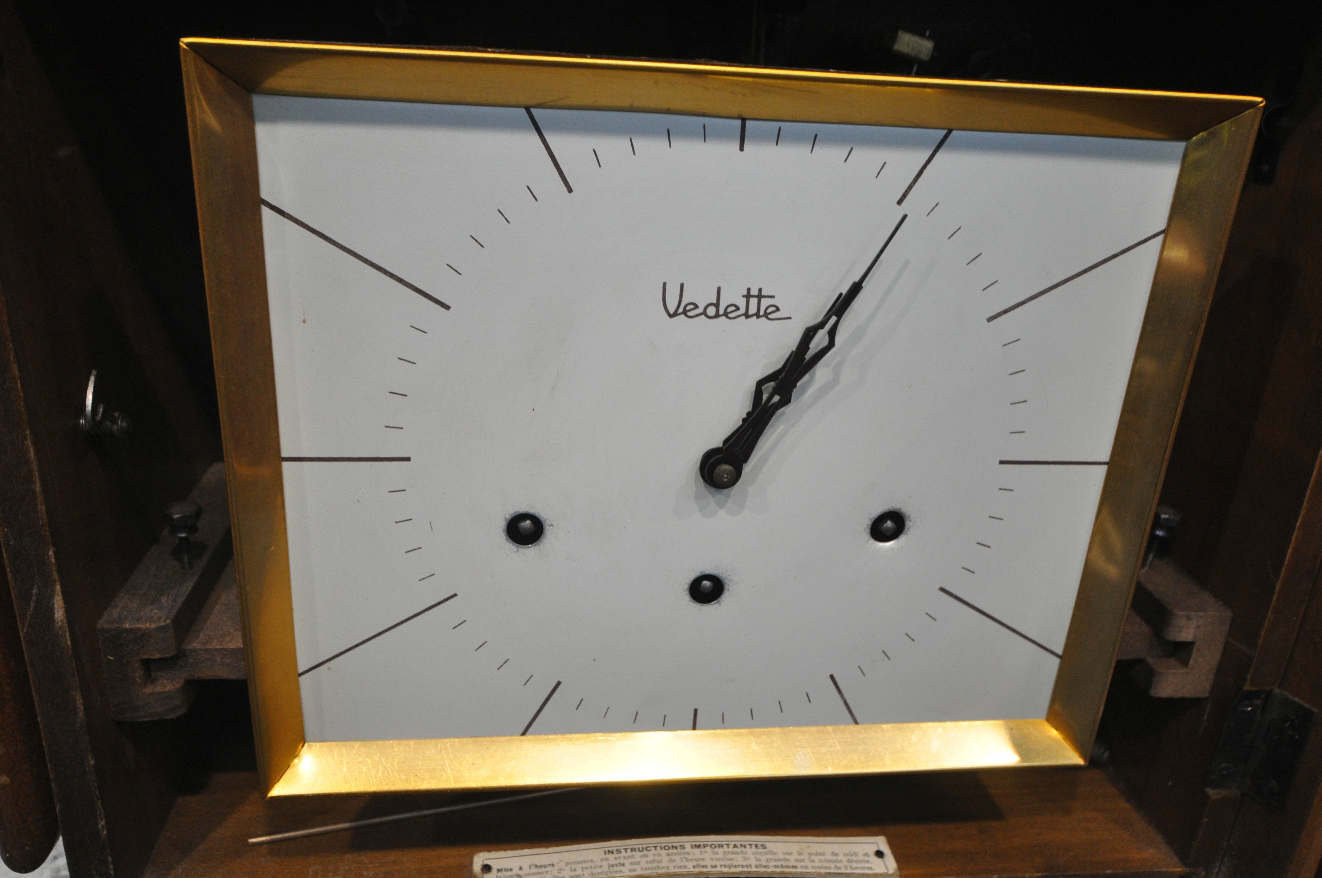 AN ART DECO WALNUT WALL CLOCK, labelled Vedette to the face, width 46cm x depth 17cm x height - Image 3 of 4