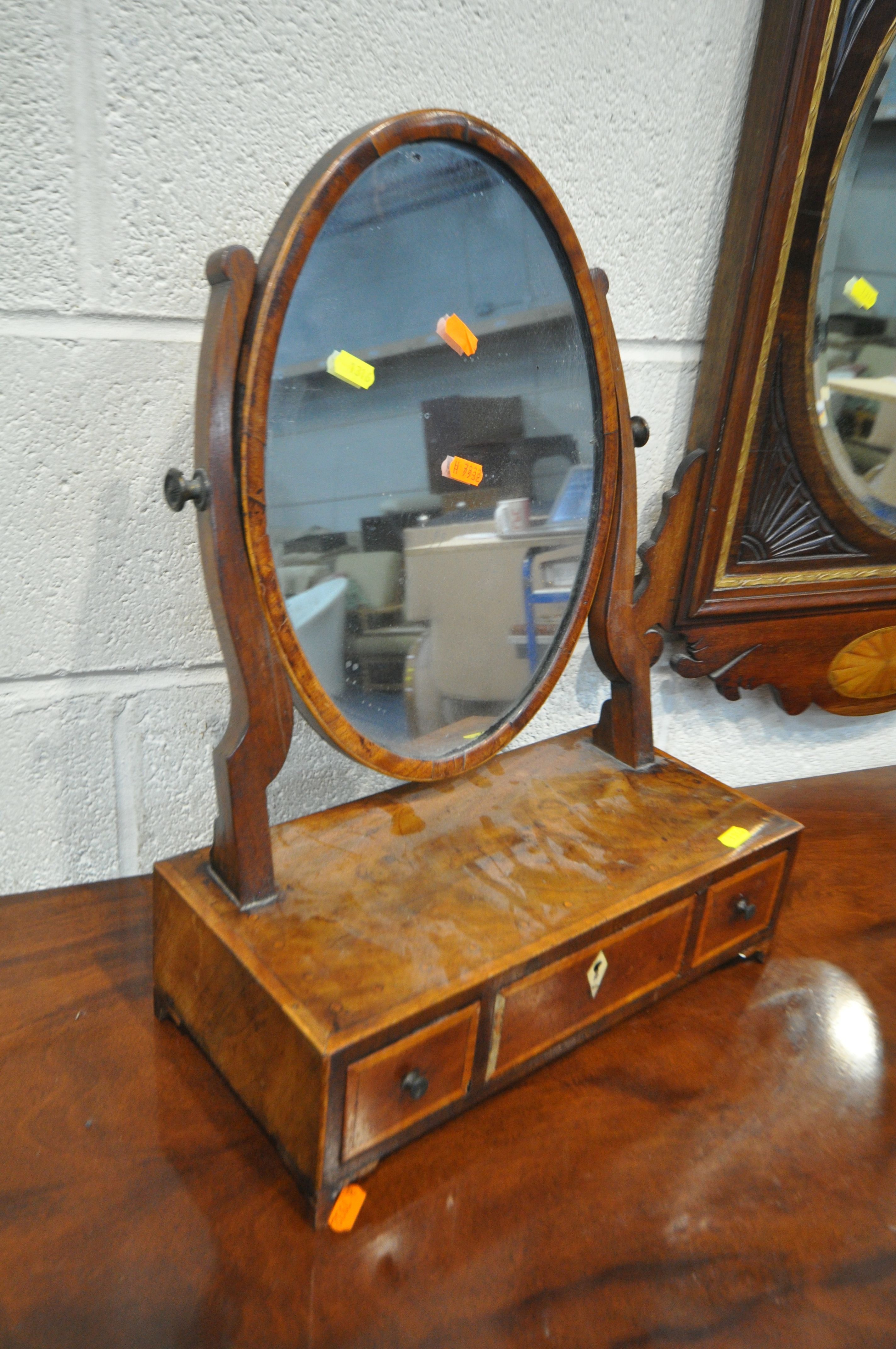 AN EARLY 19TH CENTURY MAHOGANY AND GILT FRETWORK FRAMED WALL MIRROR, with an oval bevelled plate, - Image 4 of 4