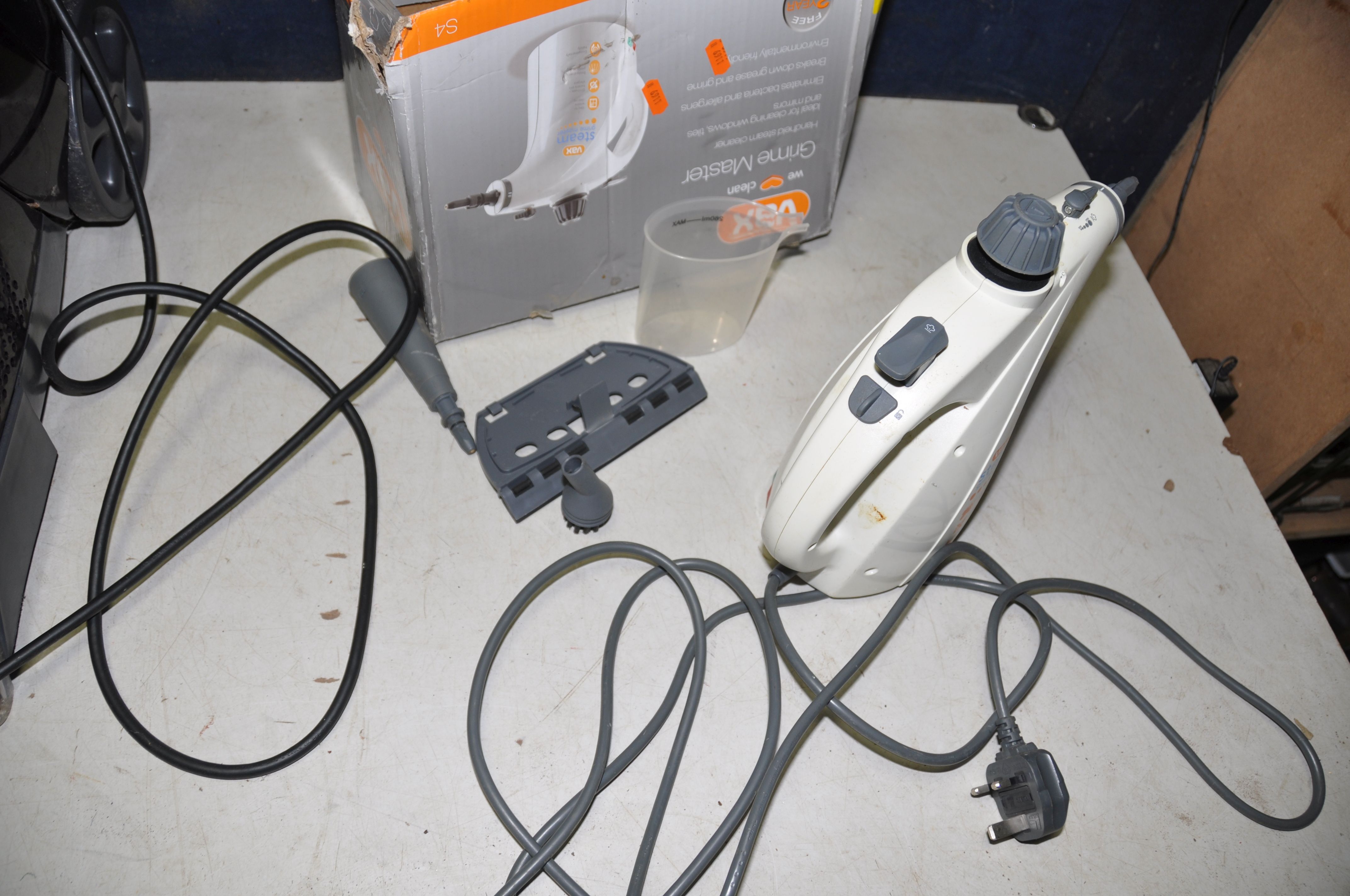 A BISSELL POWERWASH PROHEAT CARPET WASHER, and a Vax Grime Master Steam cleaner (PAT pass and both - Image 3 of 3