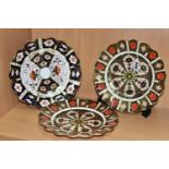 A PAIR OF ROYAL CROWN DERBY OLD IMARI 1128 PLATES, WITH A TRADITIONAL IMARI 2451 PLATE, all having