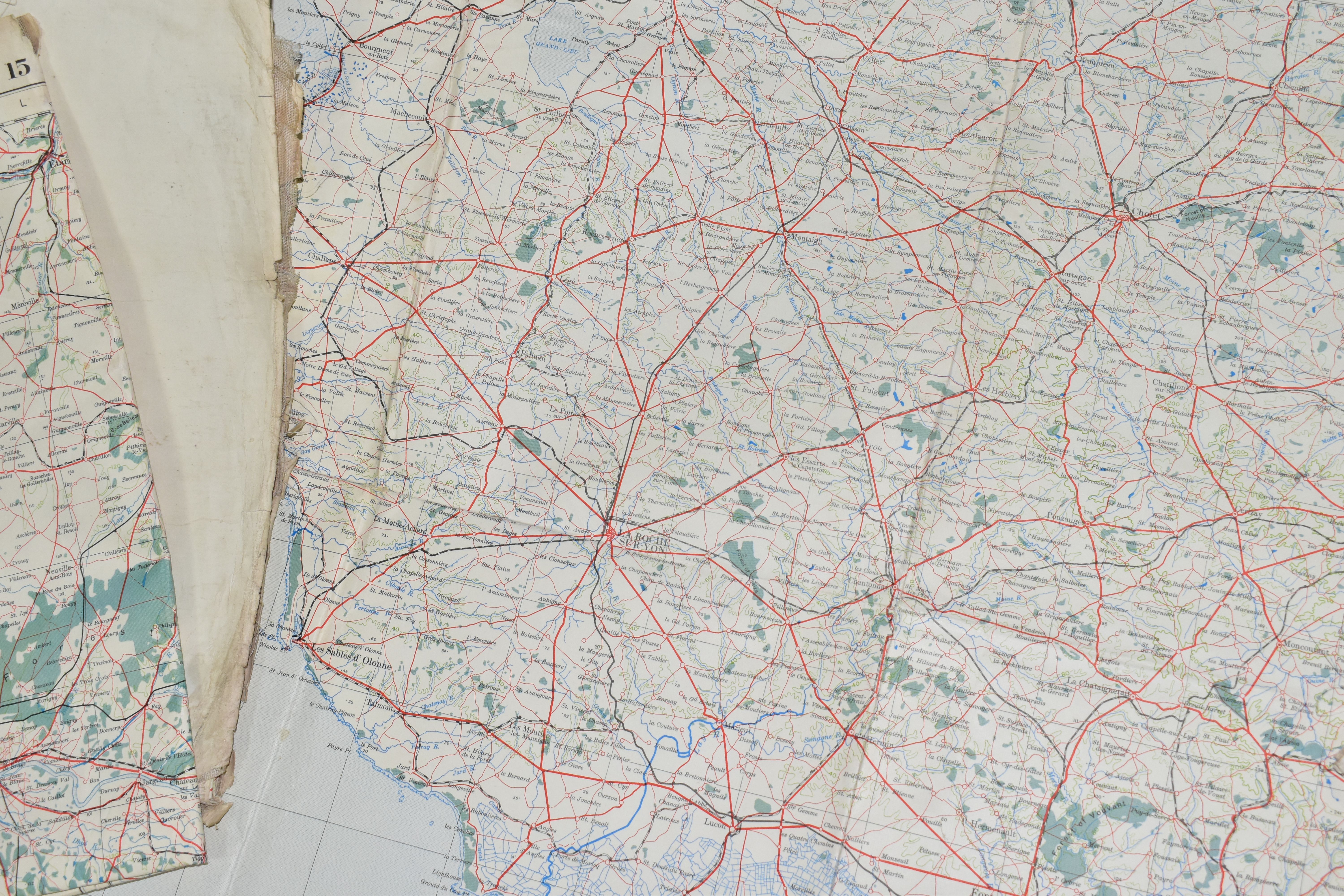 NINE 1-250,000 SCALE ORDNANCE SURVEY MAPS OF FRANCE DATED 1938, comprising sheets 3a, 7, 7a & 13a, - Image 4 of 4