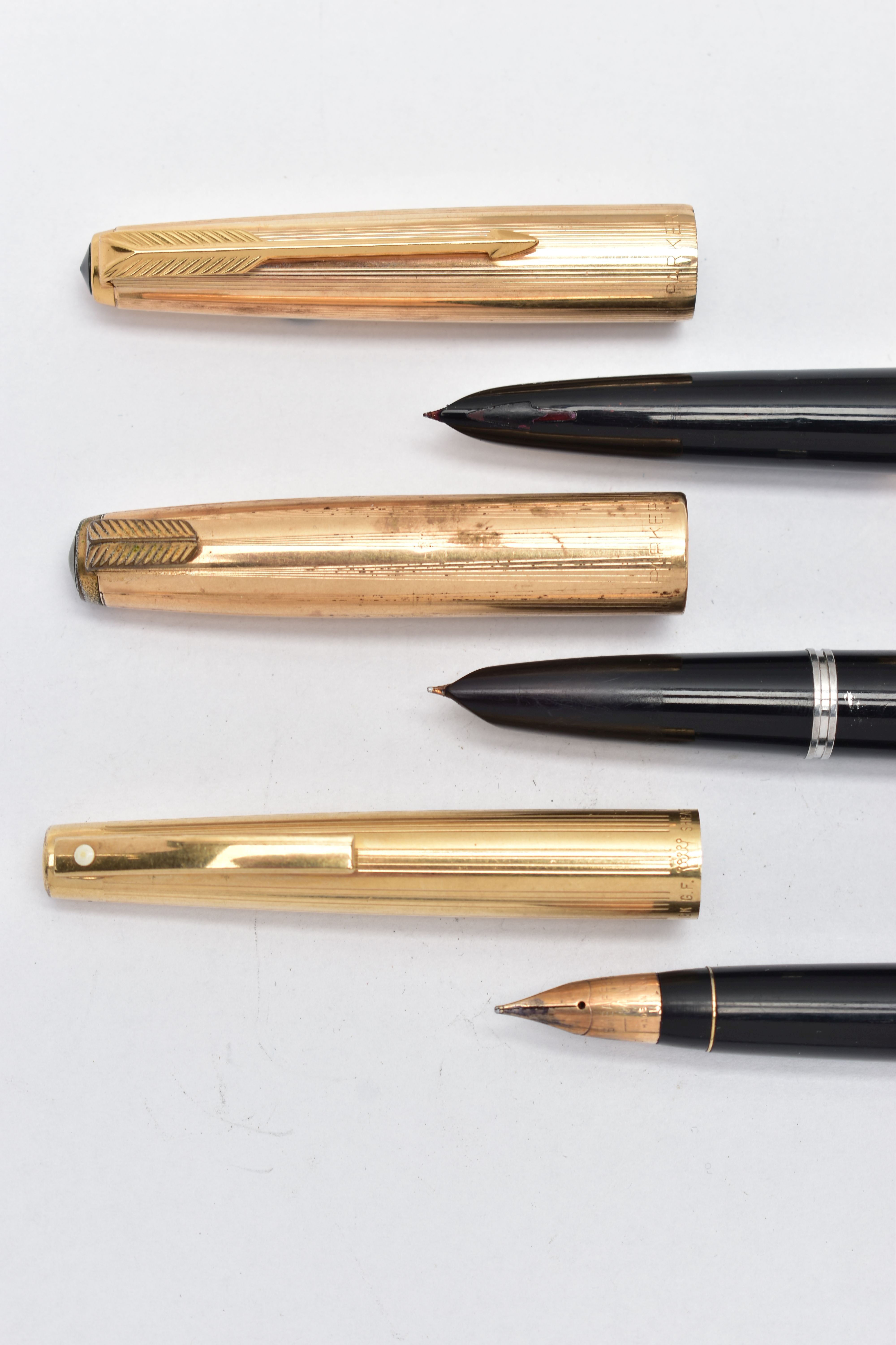 TWO 'PARKER' FOUNTAIN PENS AND A 'SHEAFFER' FOUNTAIN PEN, to include a rolled gold 'Parker 21' - Image 2 of 3