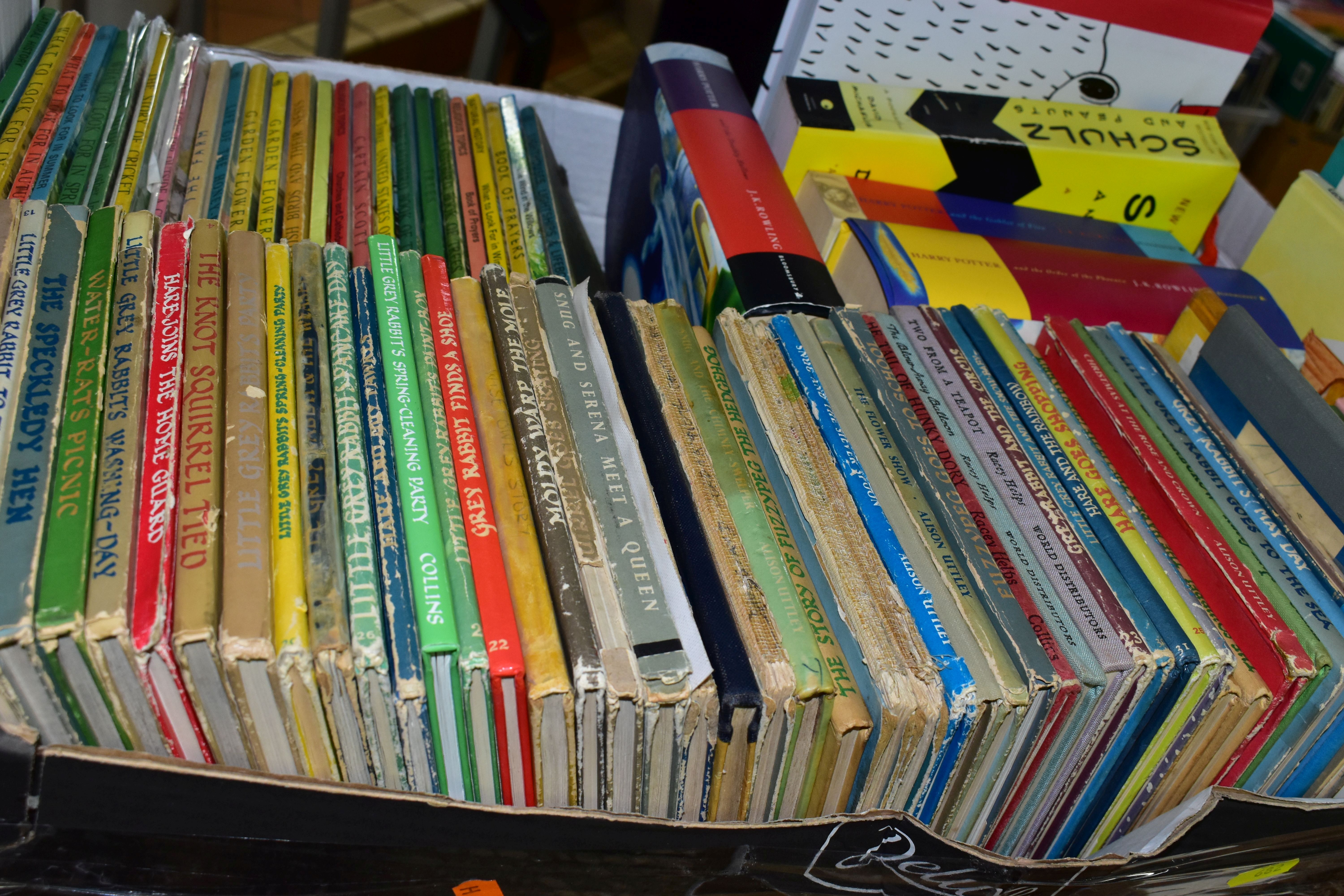 CHILDREN'S BOOKS, nine boxes containing a large collection of mostly Children's Publications in - Image 2 of 11