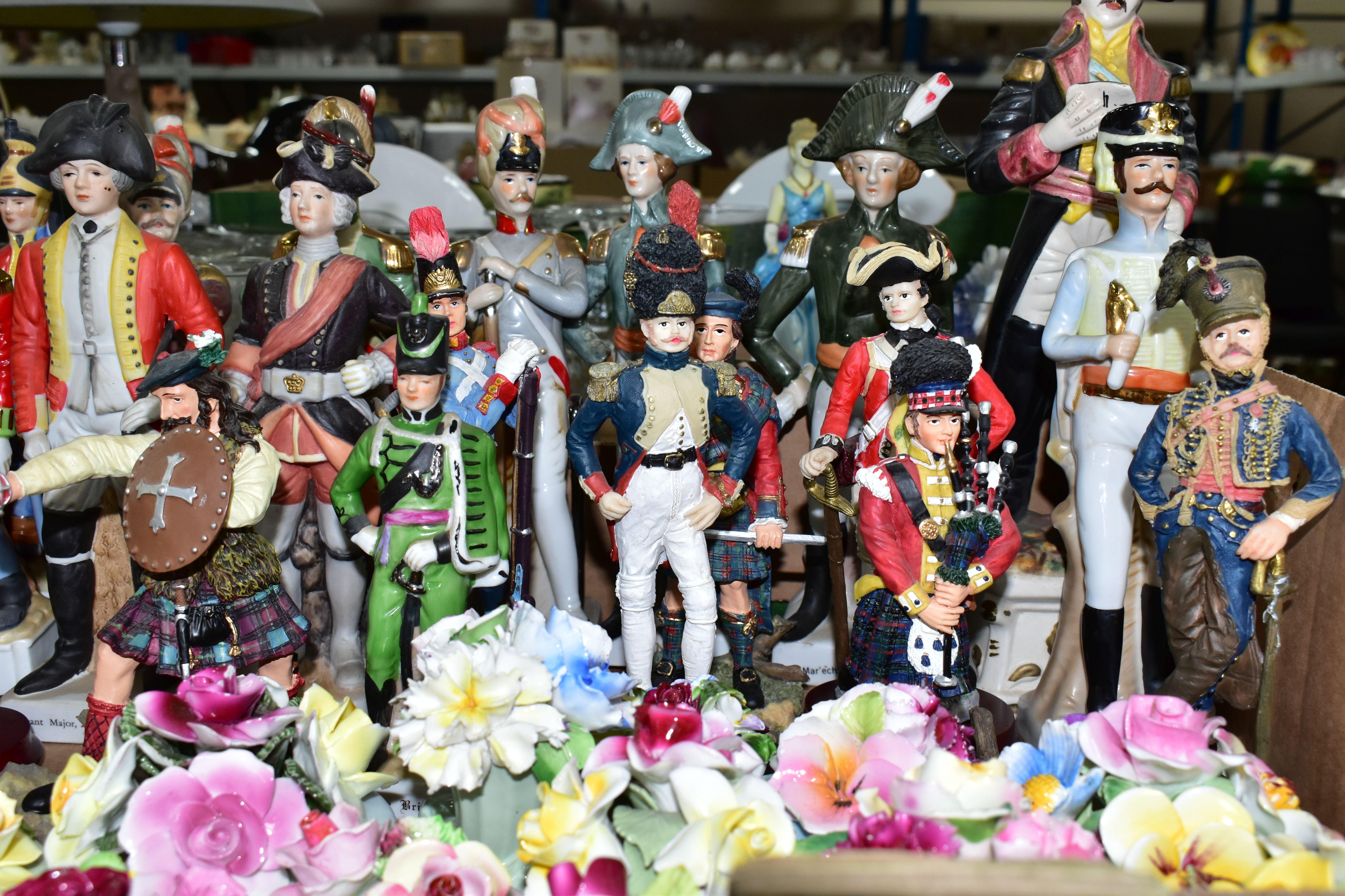 TWO BOXES OF NAPOLEONIC MILITARY FIGURINES, to include thirty-two assorted porcelain and resin - Image 5 of 10