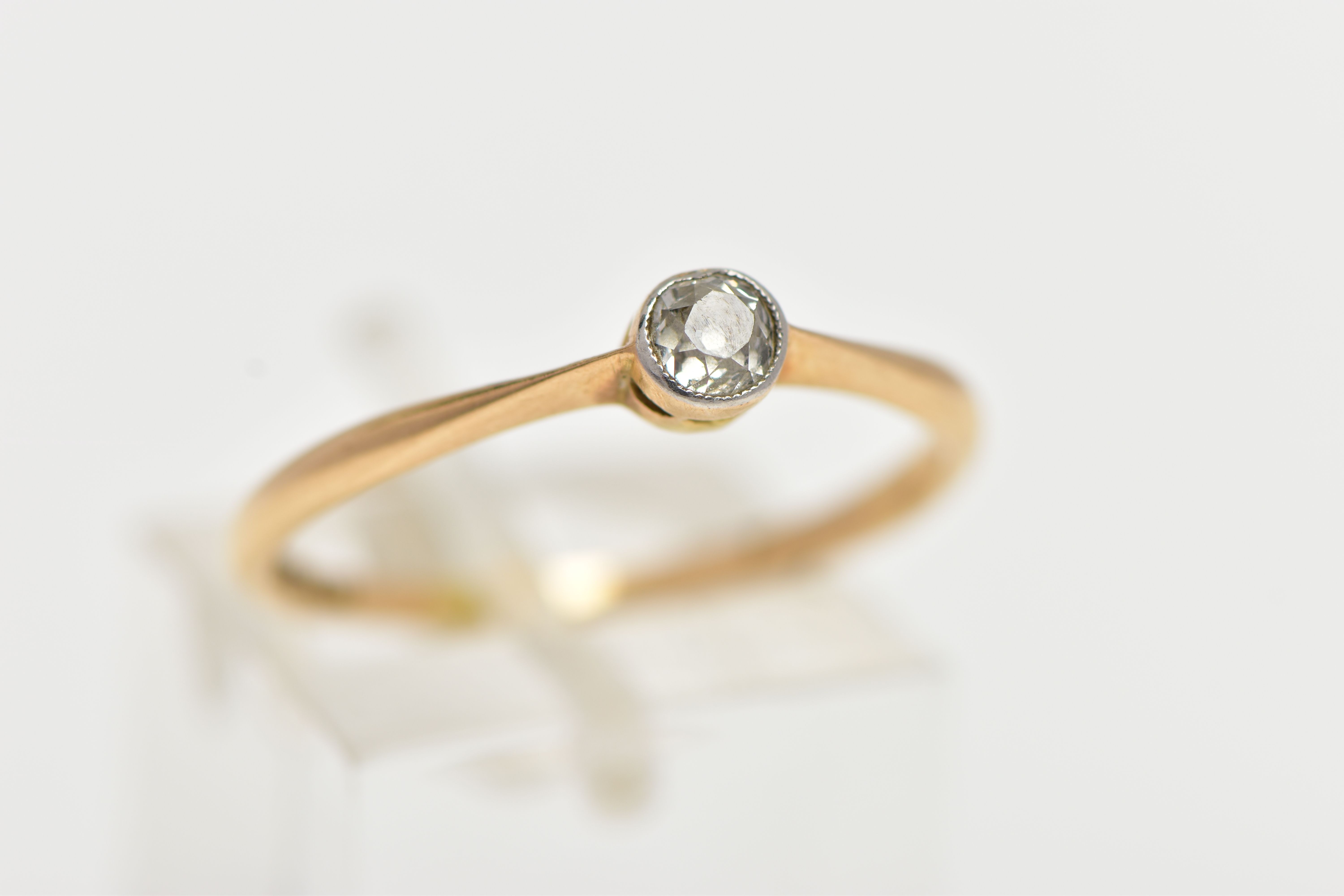 A YELLOW METAL SINGLE STONE DIAMOND RING, set with an old cut diamond in a milgrain setting, - Image 4 of 4