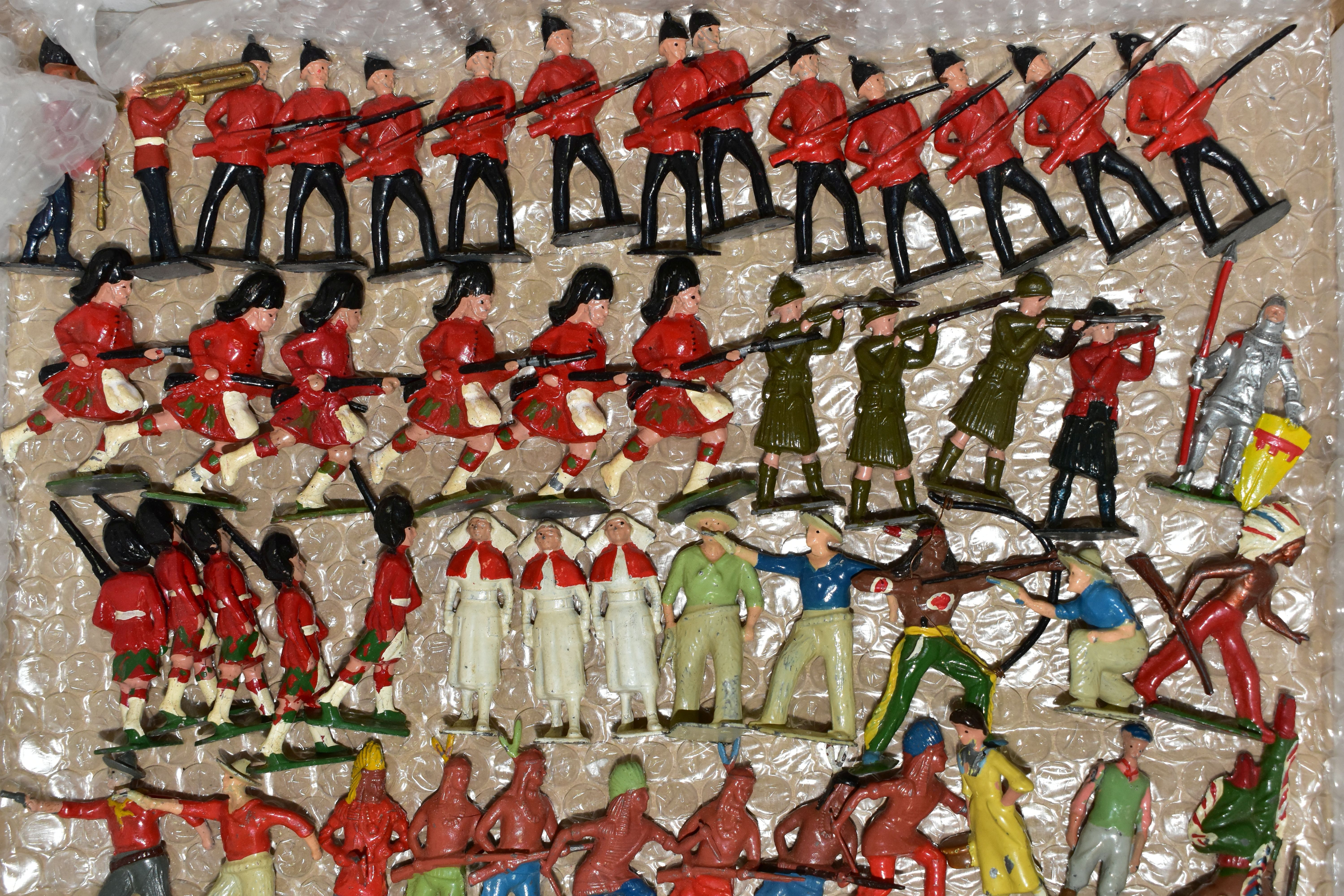 A QUANTITY OF ASSORTED BRITAINS AND OTHER HOLLOWCAST FIGURES, to include Nurses, Soldiers and - Image 4 of 6