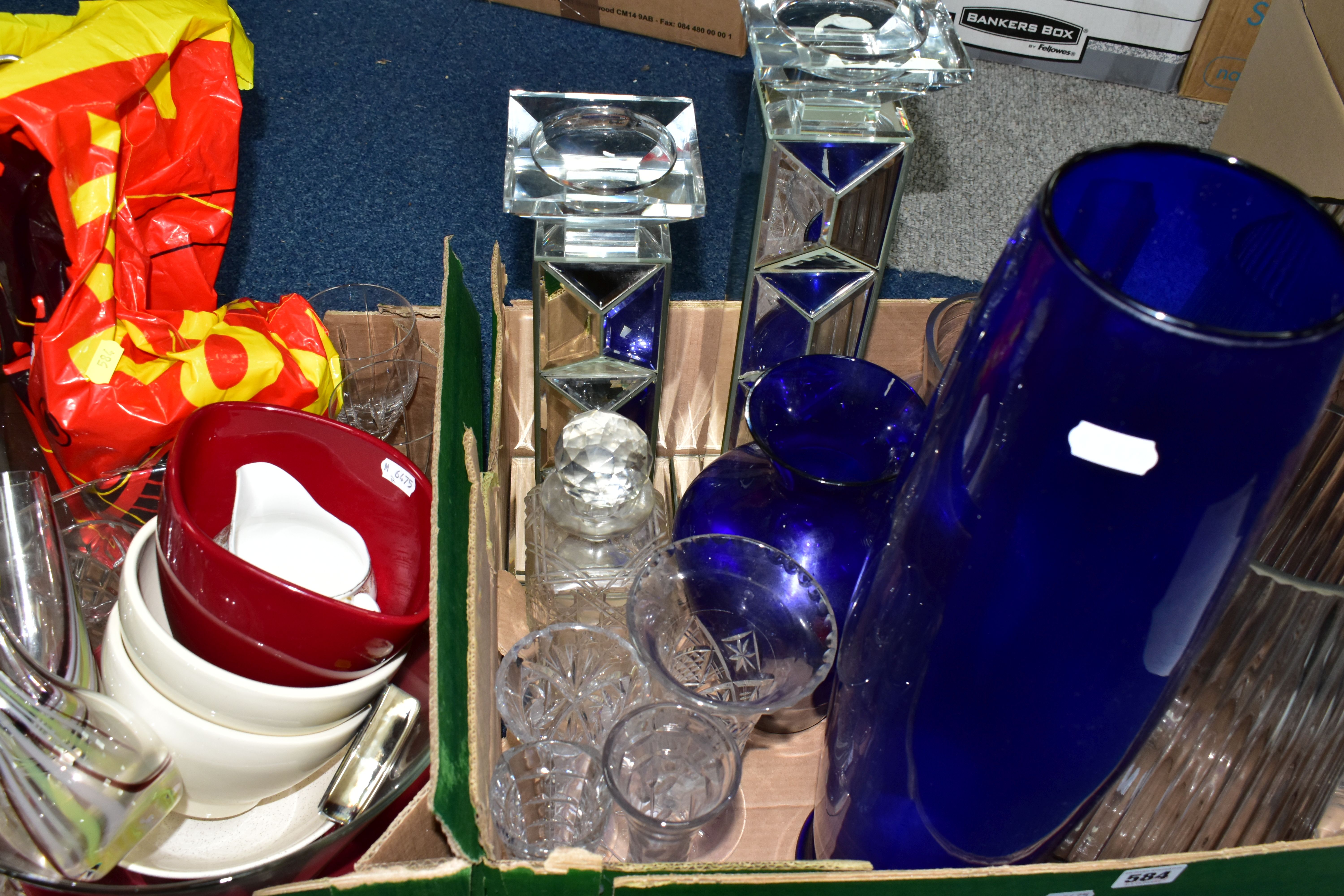 TWO BOXES OF ASSORTED COLOURED GLASSWARE, to include an art glass red controlled bubble dish, a - Image 3 of 5