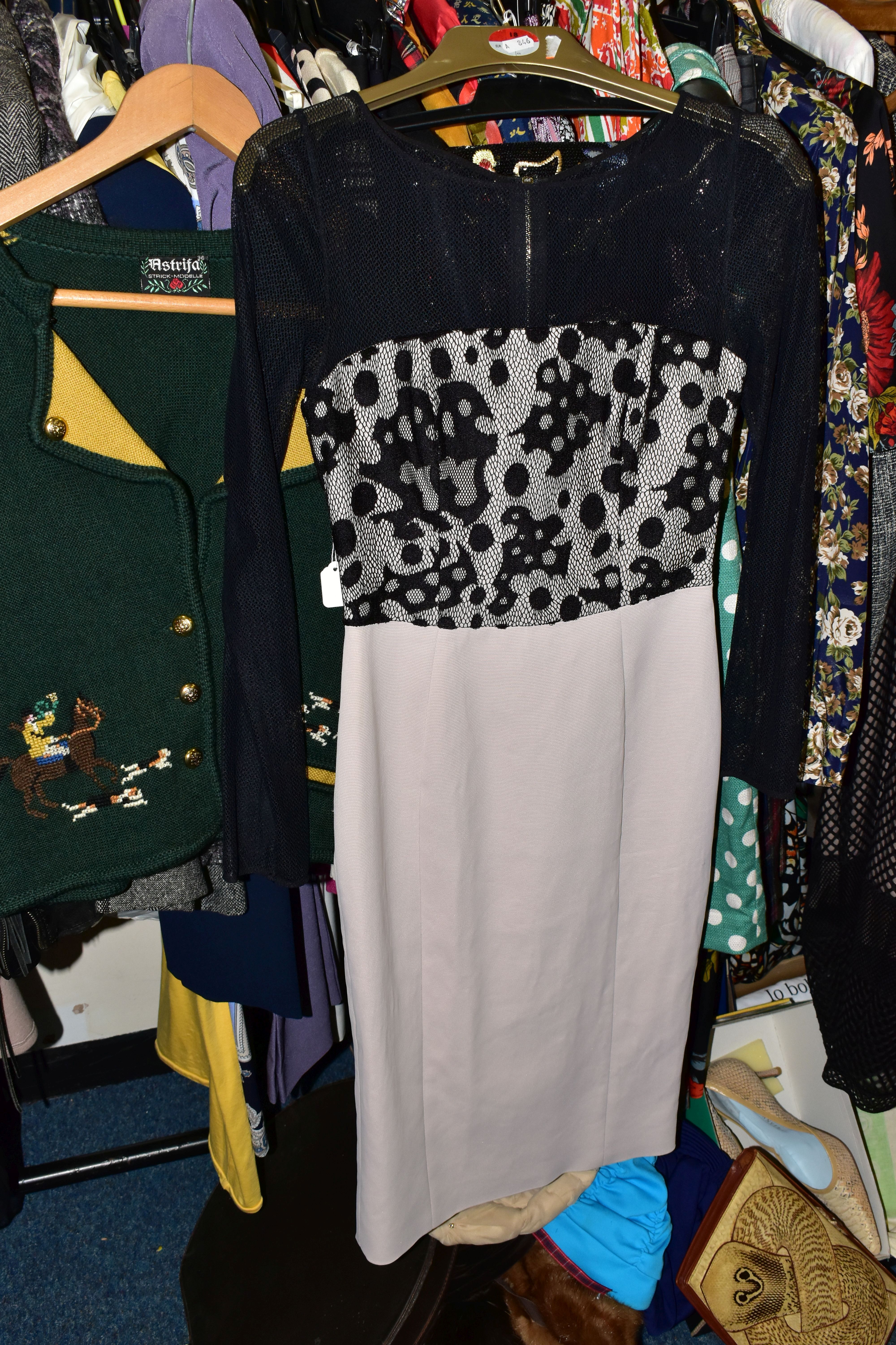 A QUANTITY OF VINTAGE AND MODERN LADIES CLOTHING, approximately eighty items of assorted ages from - Image 5 of 34