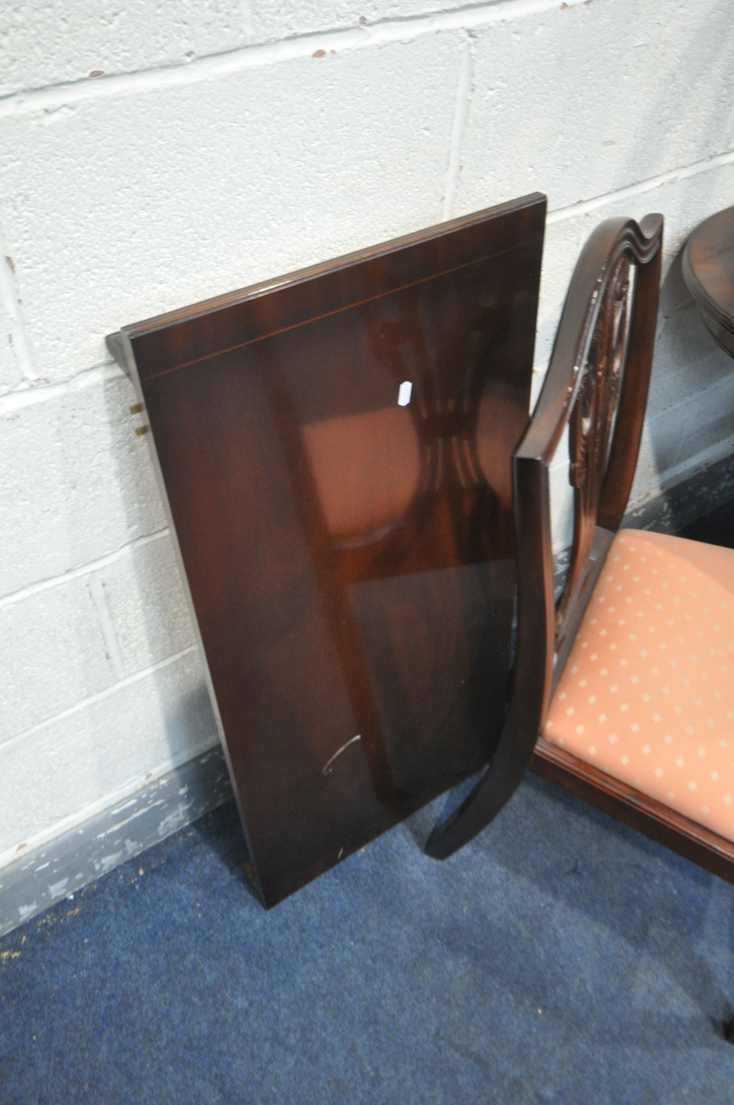 A MAHOGANY TWIN PEDESTAL DINING TABLE, with a single additional leaf, extended length 201cm x closed - Image 4 of 4