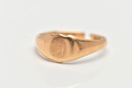 AN EARLY 20TH CENTURY 18CT YELLOW GOLD SIGNET RING, of shield shape outline with initial monogram,